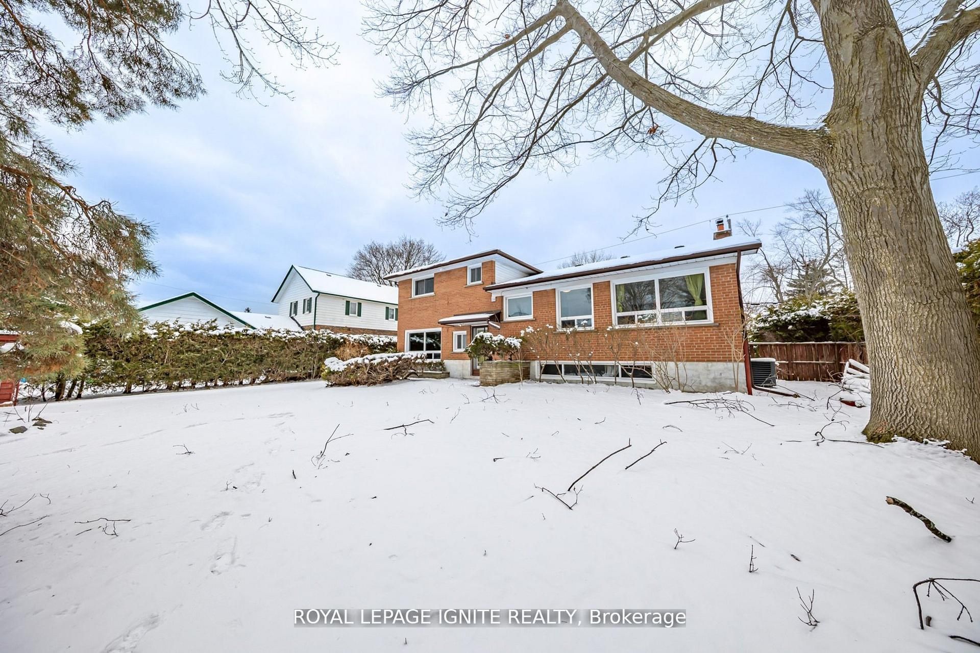 83 Deep Dene Drive Main Property Photo 11
