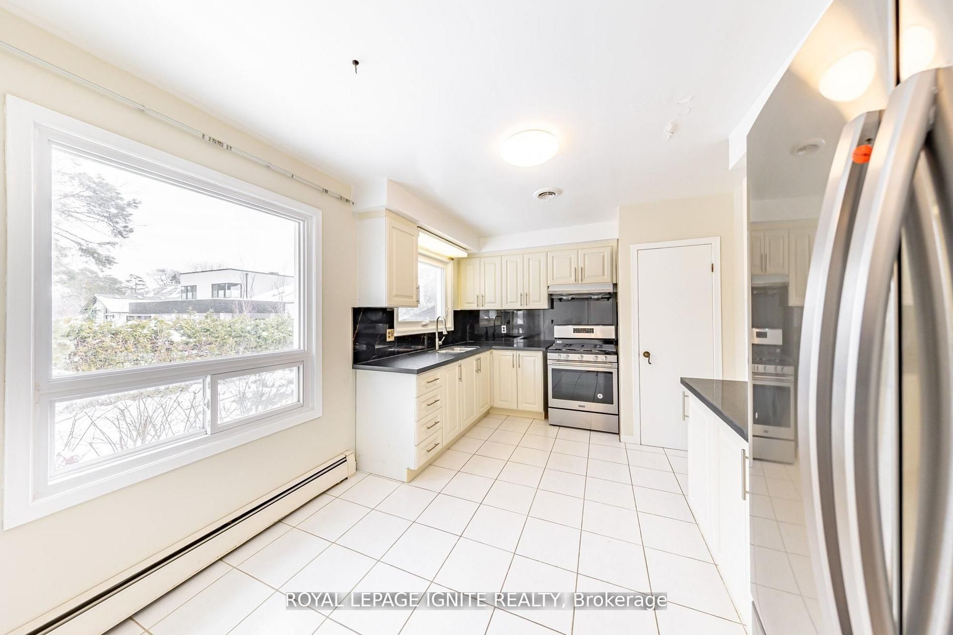 83 Deep Dene Drive Main Property Photo 21