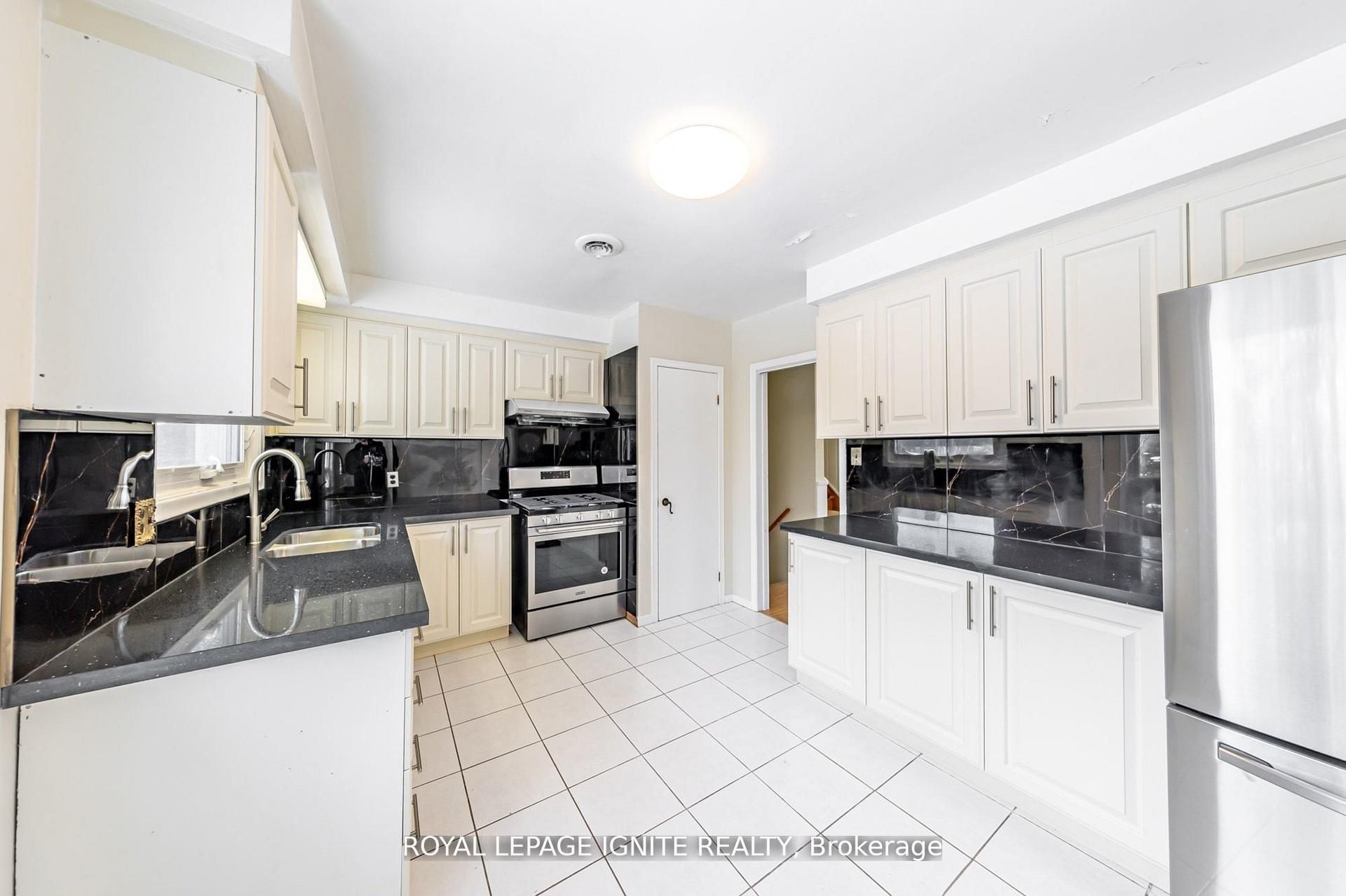 83 Deep Dene Drive Main Property Photo 22