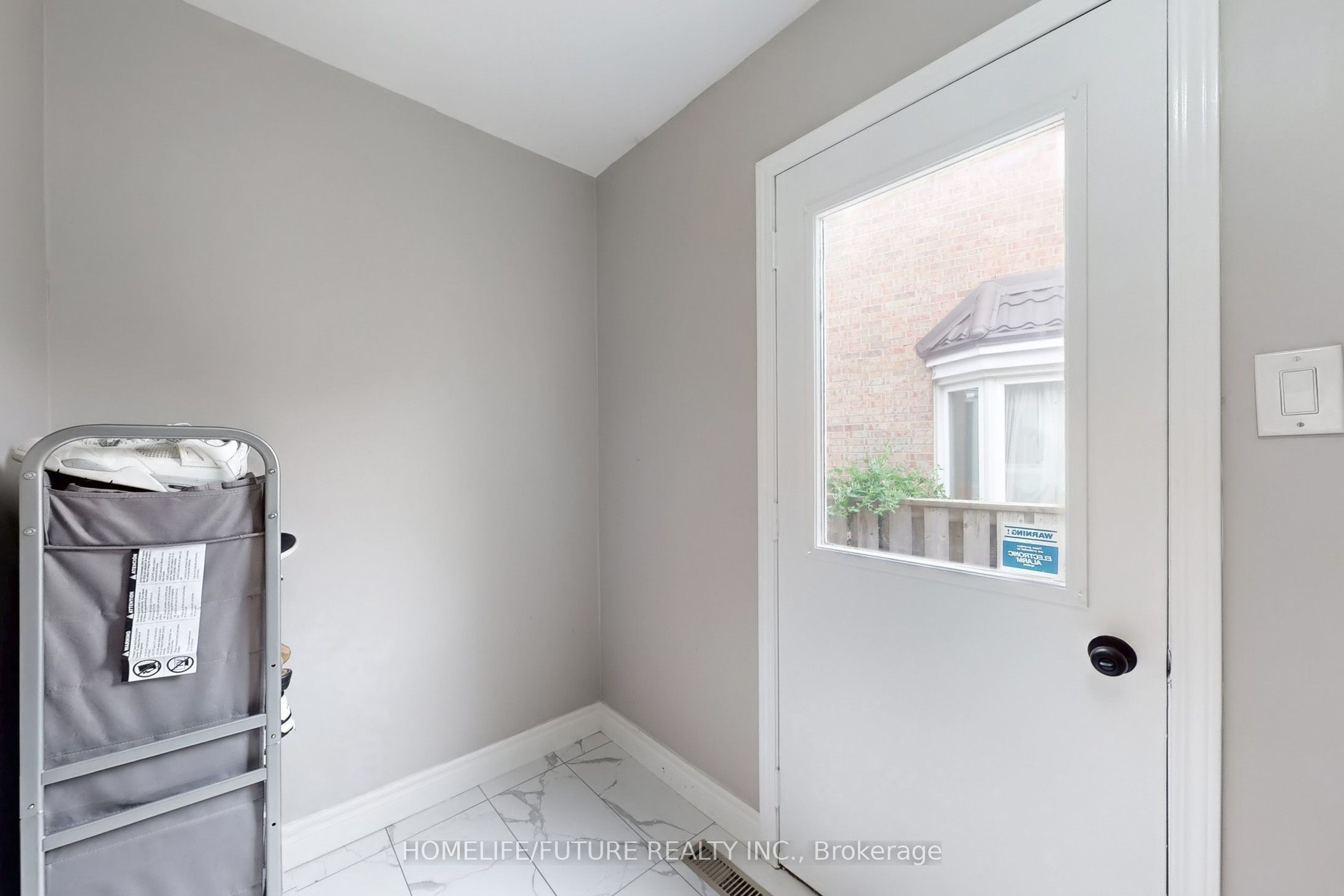 75 Calverley Trail Property Photo 18