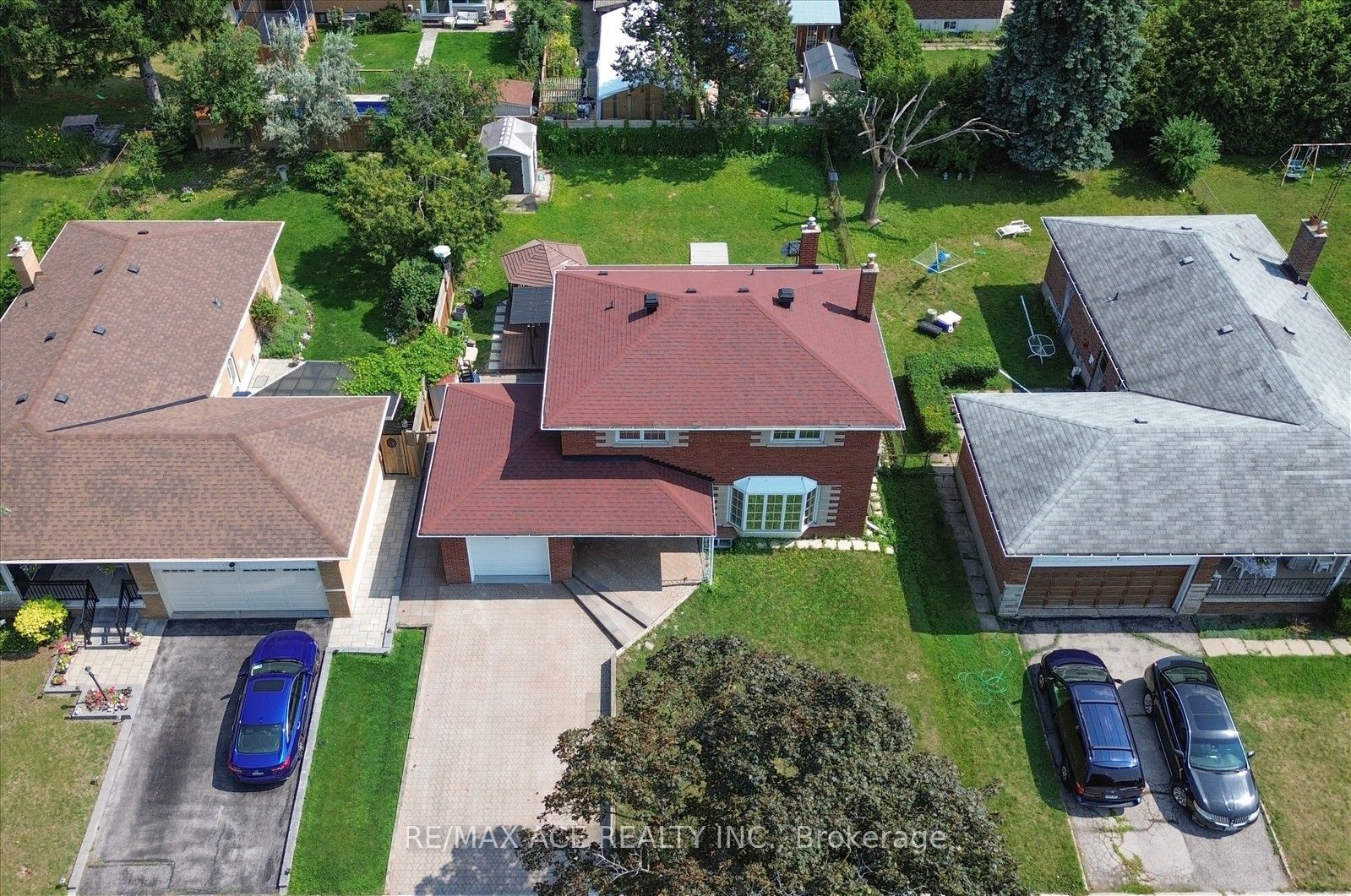 106 Portico Drive Property Photo 6