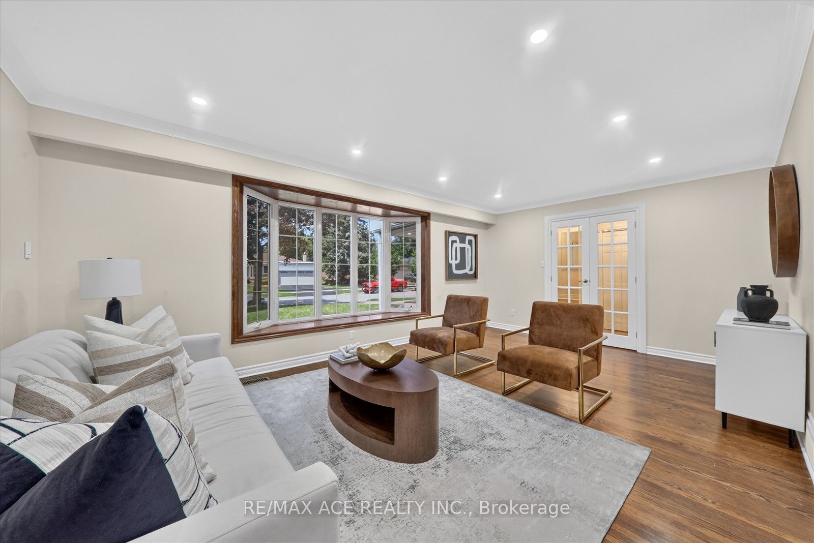 106 Portico Drive Property Photo 14
