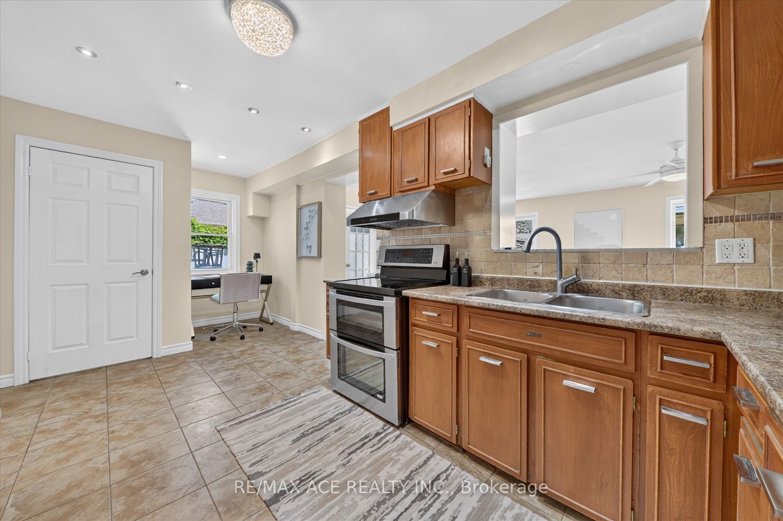 106 Portico Drive Property Photo 18