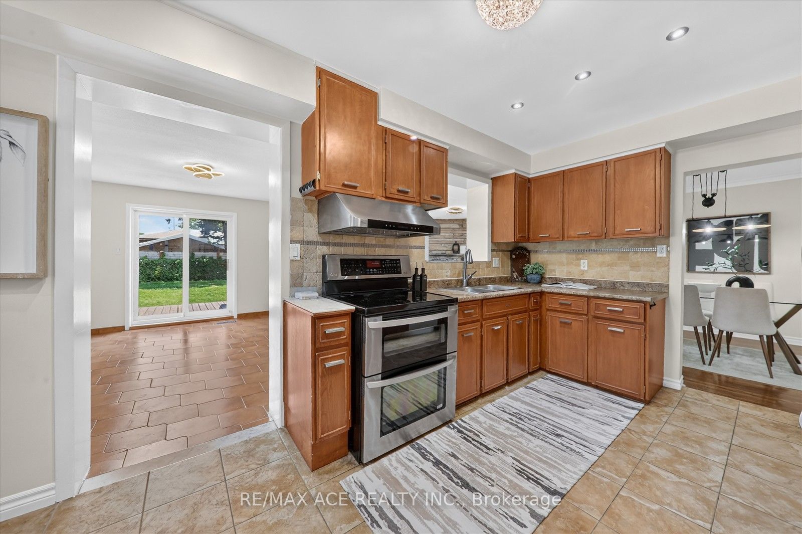 106 Portico Drive Property Photo 19