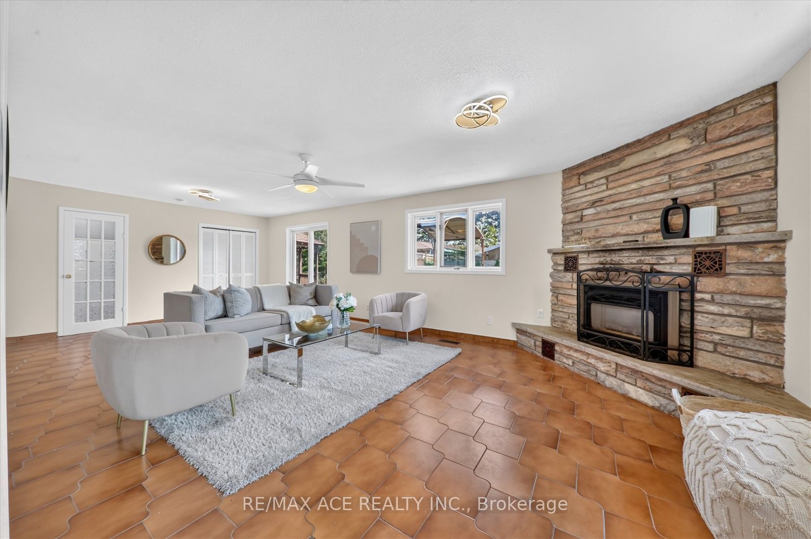 106 Portico Drive Property Photo 23