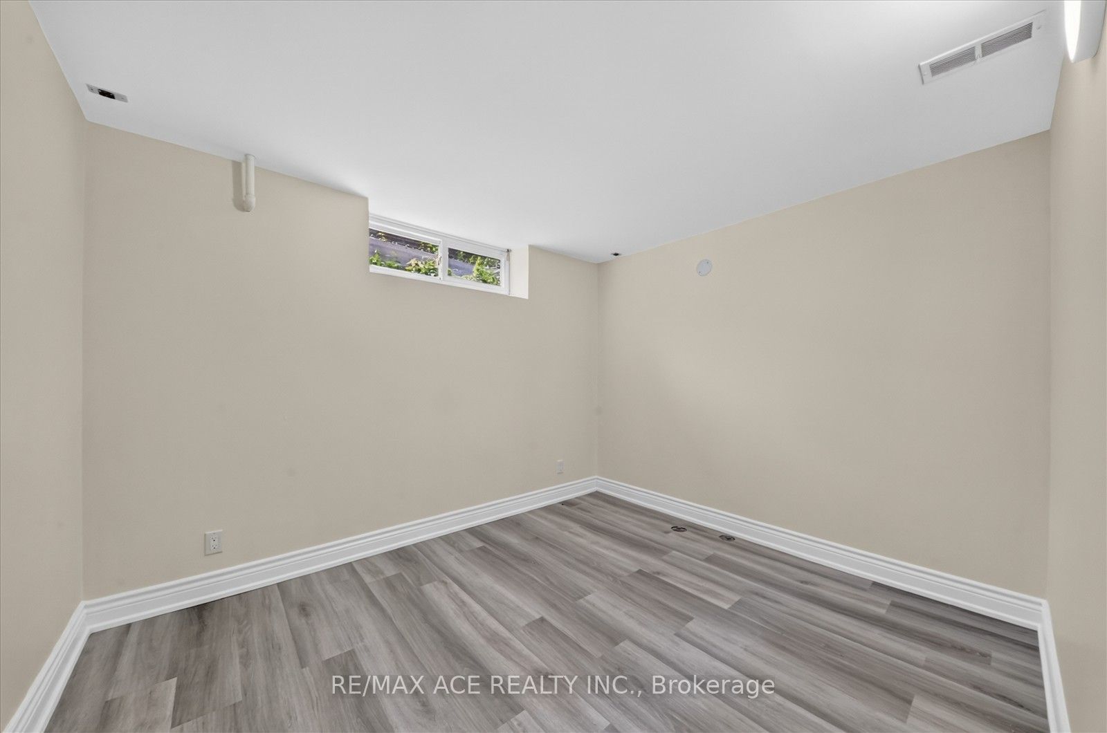 106 Portico Drive Property Photo 34