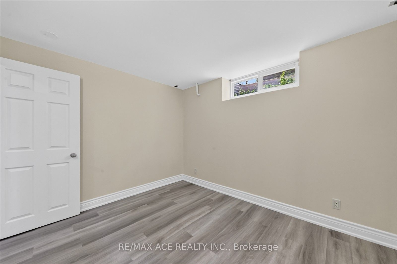 106 Portico Drive Property Photo 35