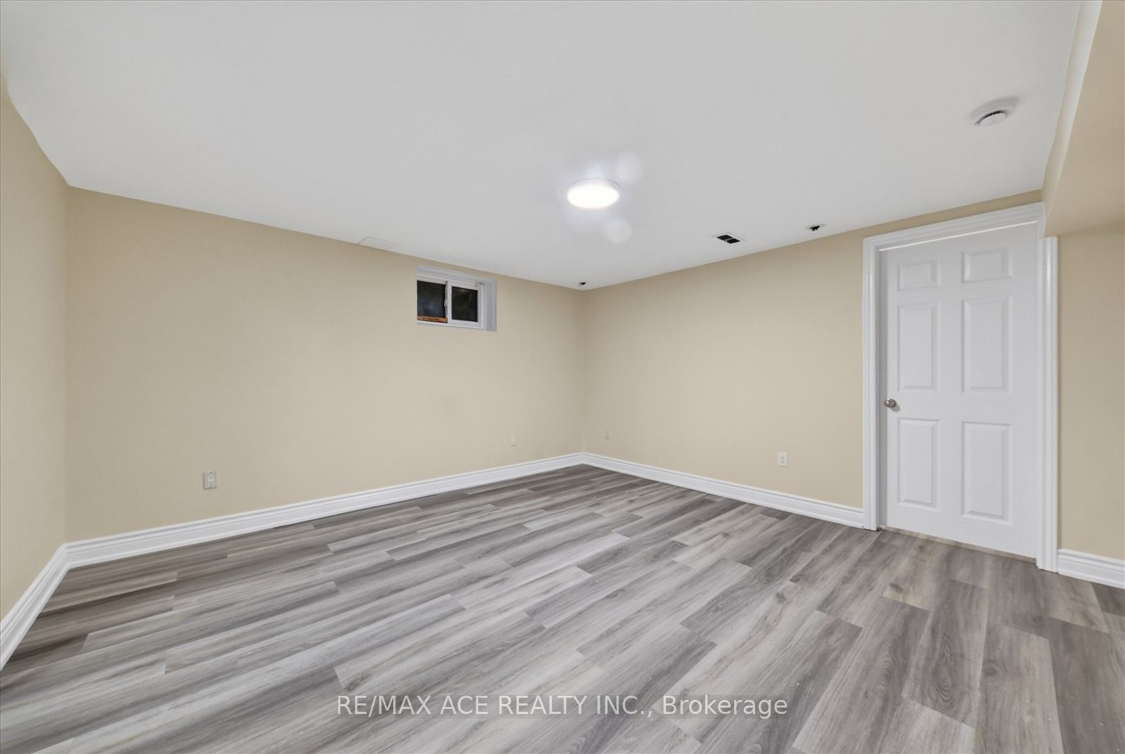 106 Portico Drive Property Photo 37