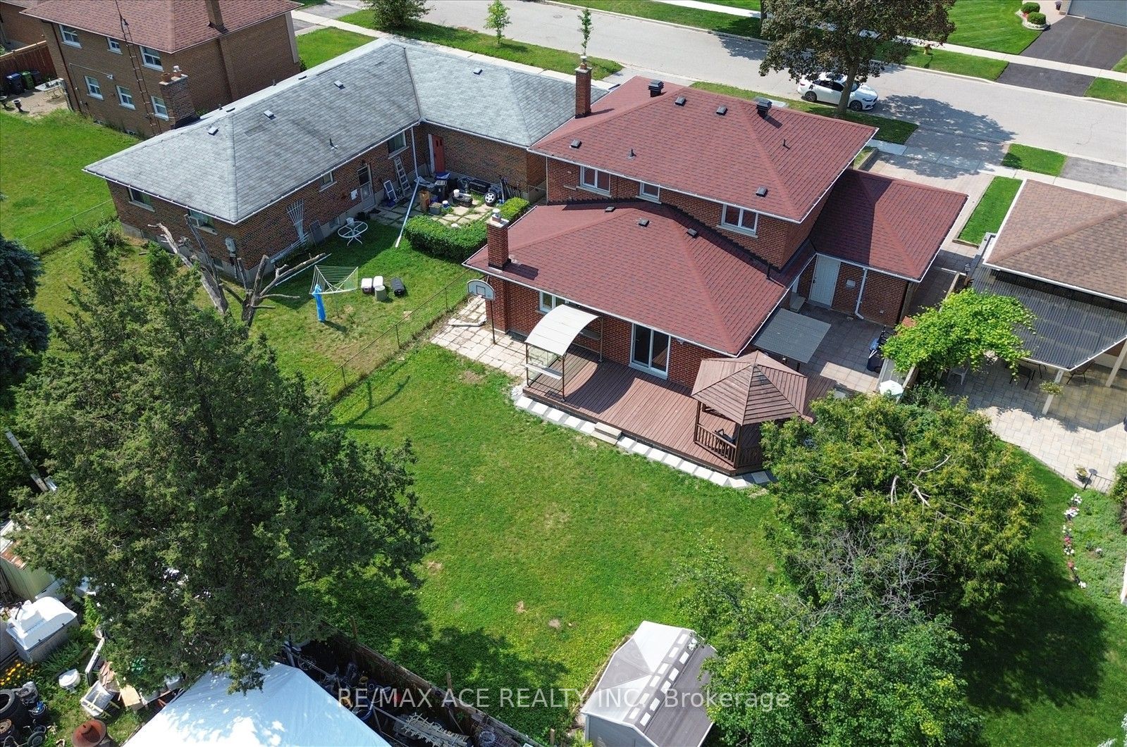 106 Portico Drive Property Photo 45