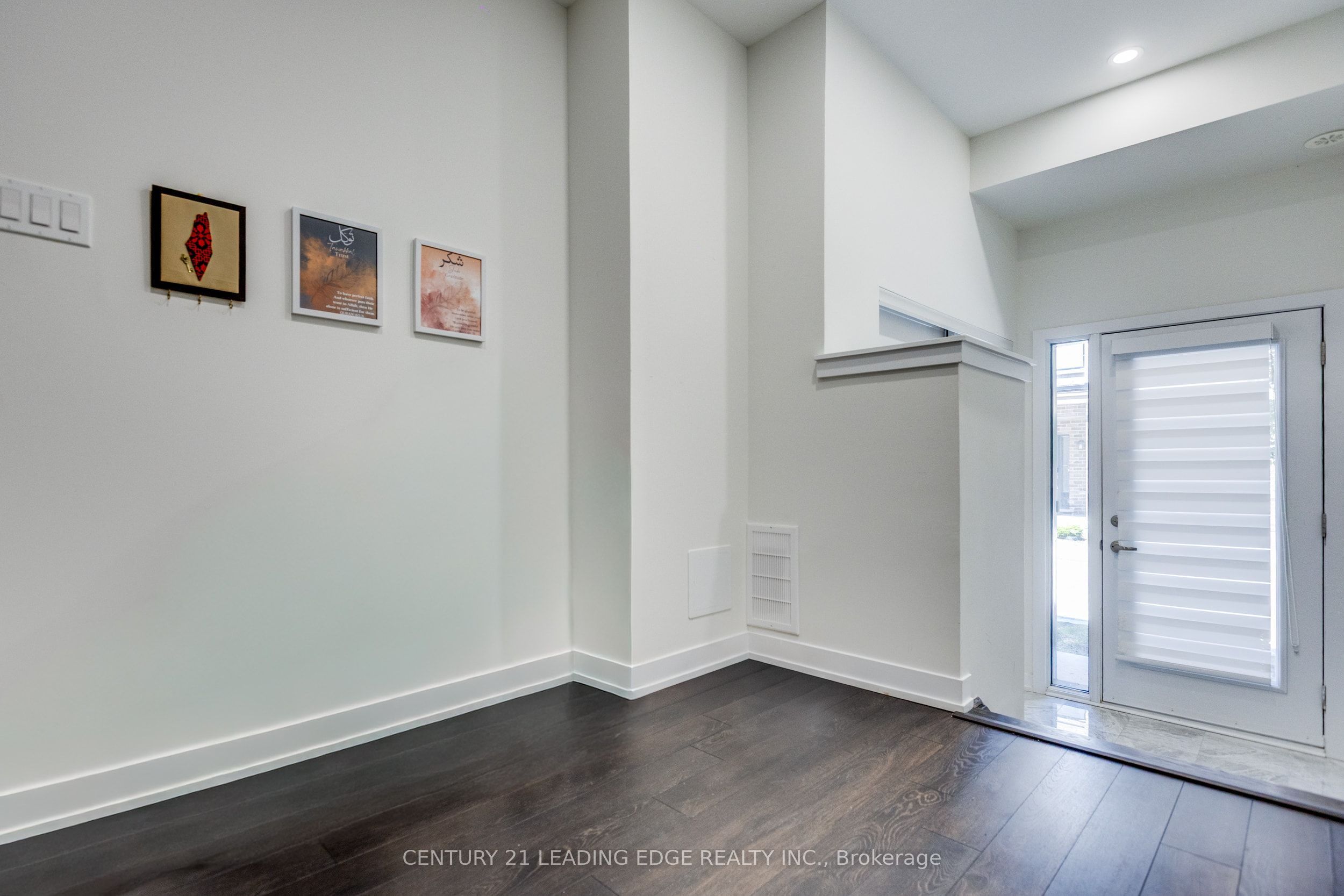 1865 Pickering Parkway 805 Property Photo 6