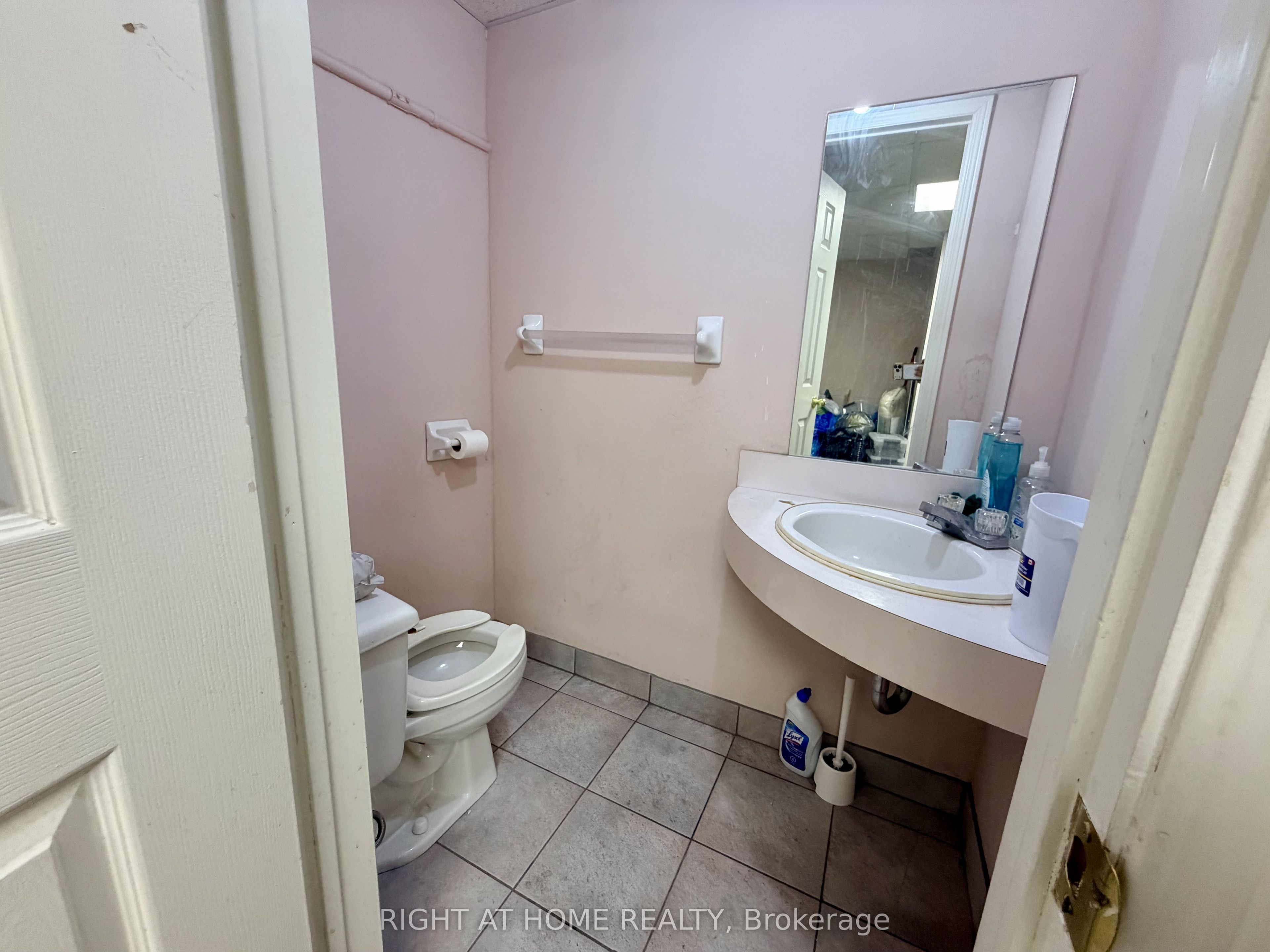 8 Glen Watford Drive Property Photo 37
