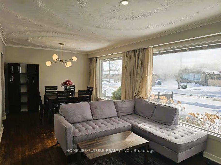 7 Stonehenge Crescent Property Photo 8