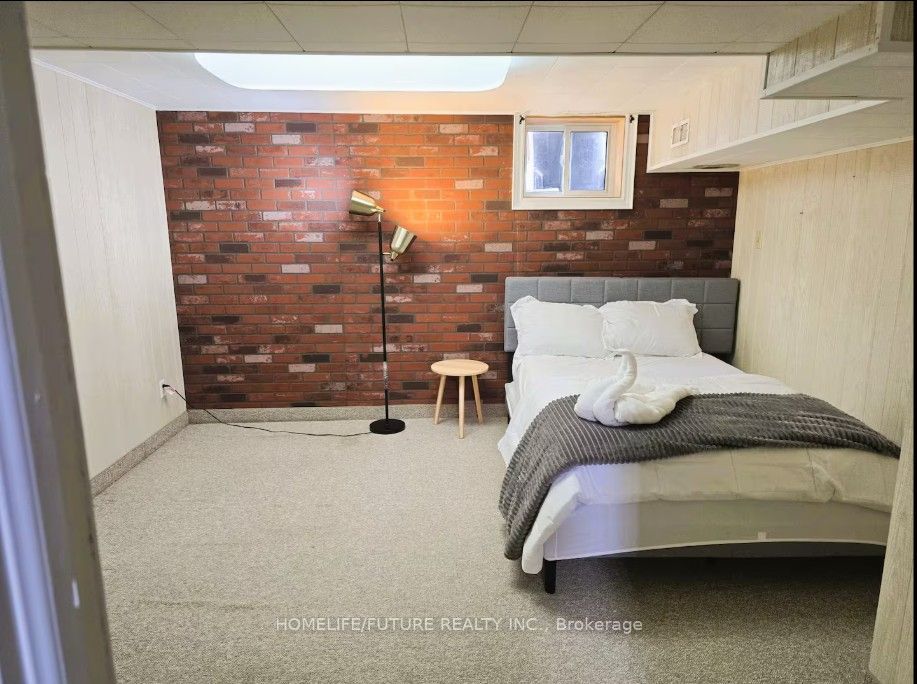 7 Stonehenge Crescent Property Photo 12