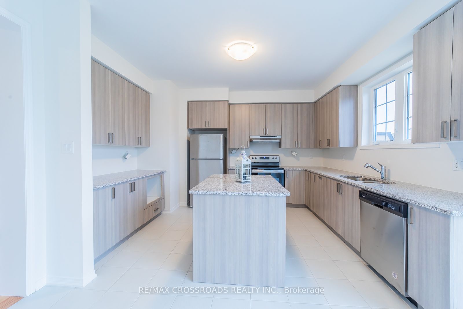 332 Coronation Road Property Photo 12