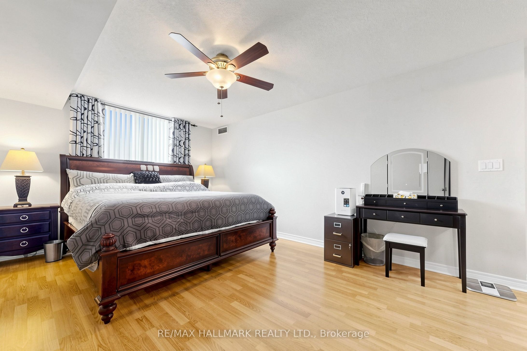 68 Corporate Drive 621 Property Photo 8