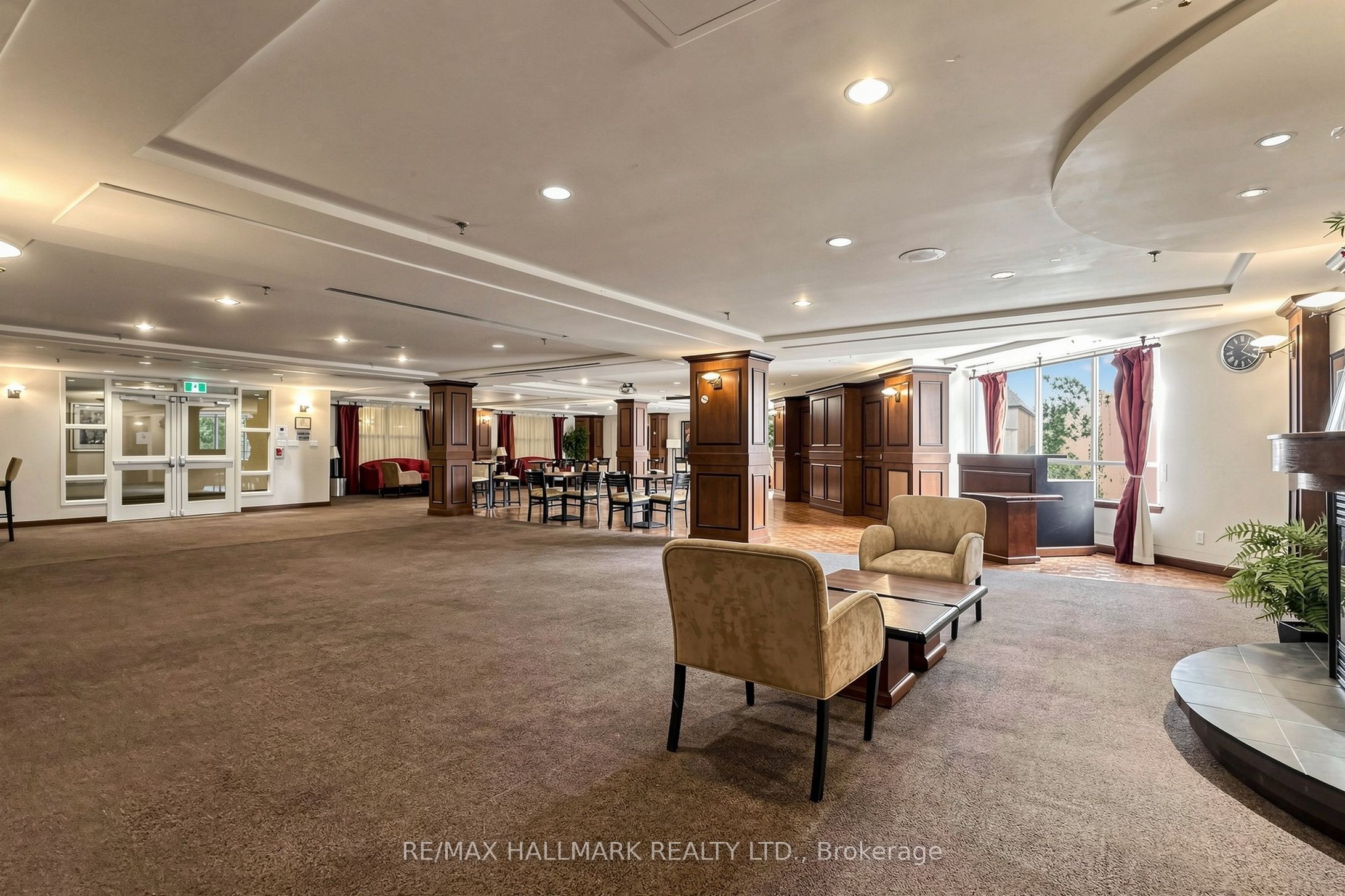 68 Corporate Drive 621 Property Photo 20