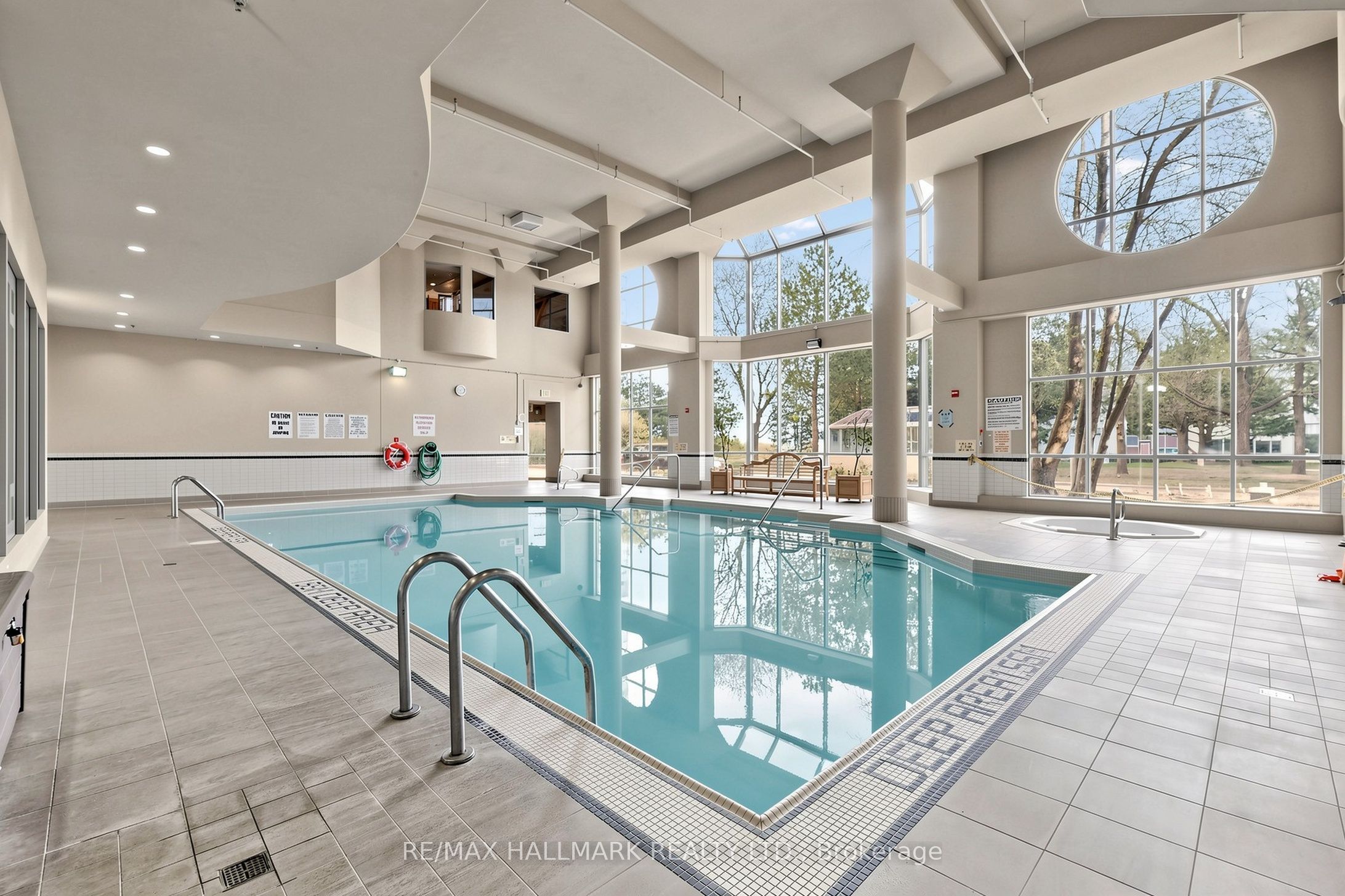 68 Corporate Drive 621 Property Photo 26