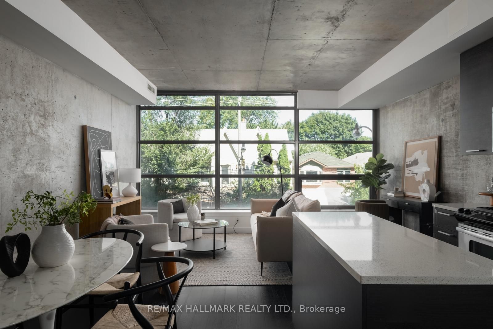 90 Broadview Avenue 202 Property Photo 1