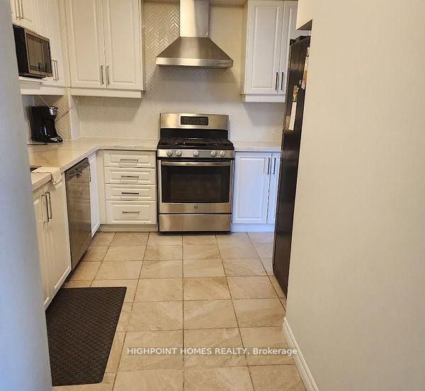 18 Valley Stream Drive Property Photo 2
