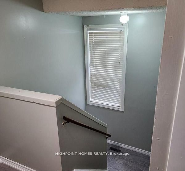 18 Valley Stream Drive Property Photo 6