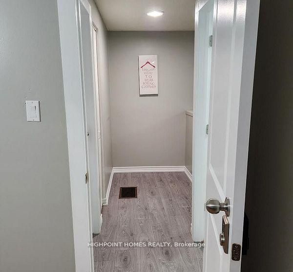 18 Valley Stream Drive Property Photo 7