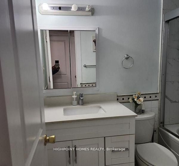 18 Valley Stream Drive Property Photo 10