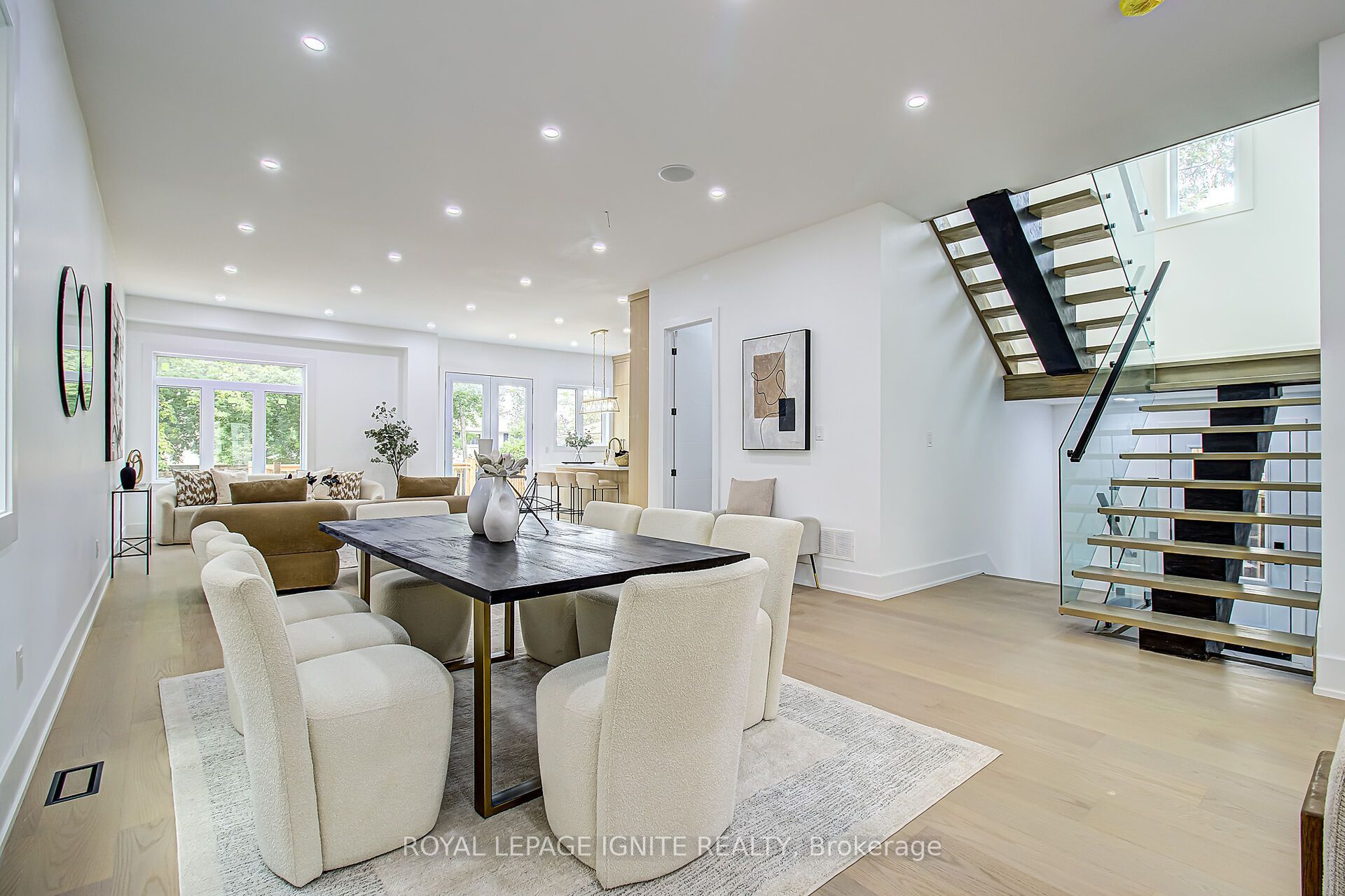 6 Mccowan Road Property Photo 5