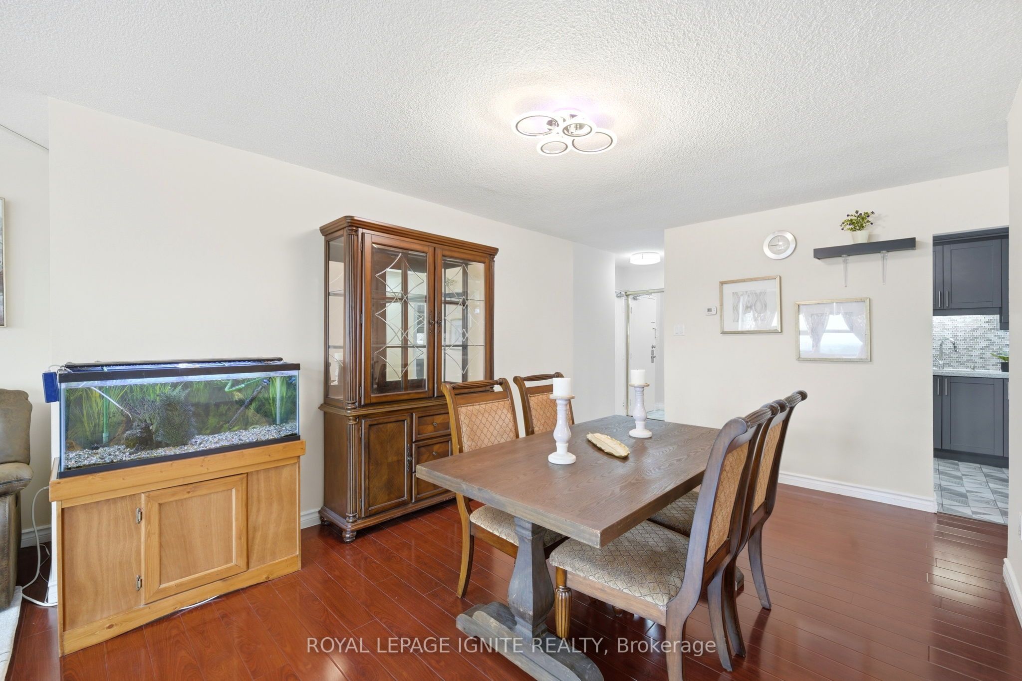 3380 Eglinton Avenue 903 Property Photo 10