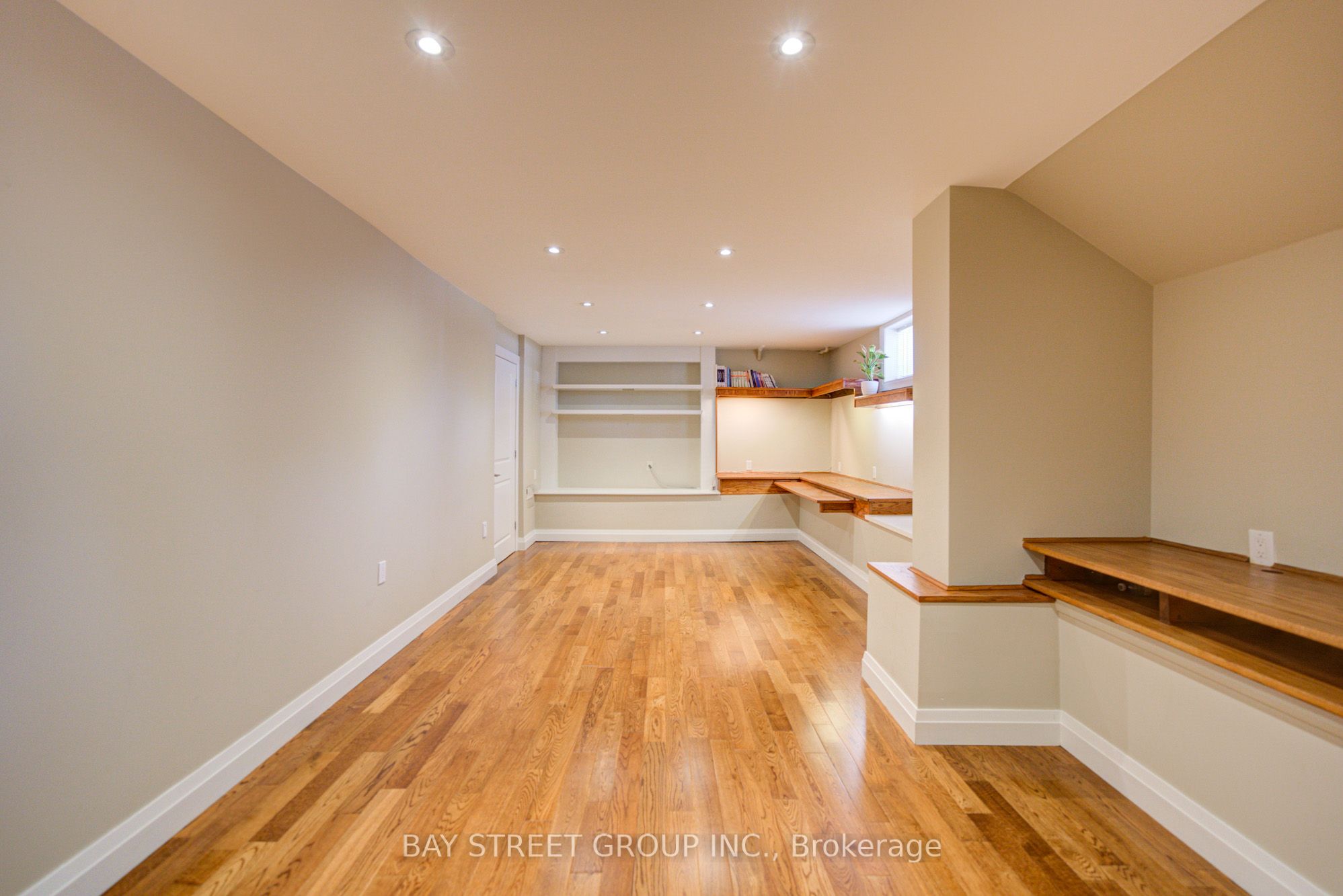 95 Hopedale Avenue Property Photo 39