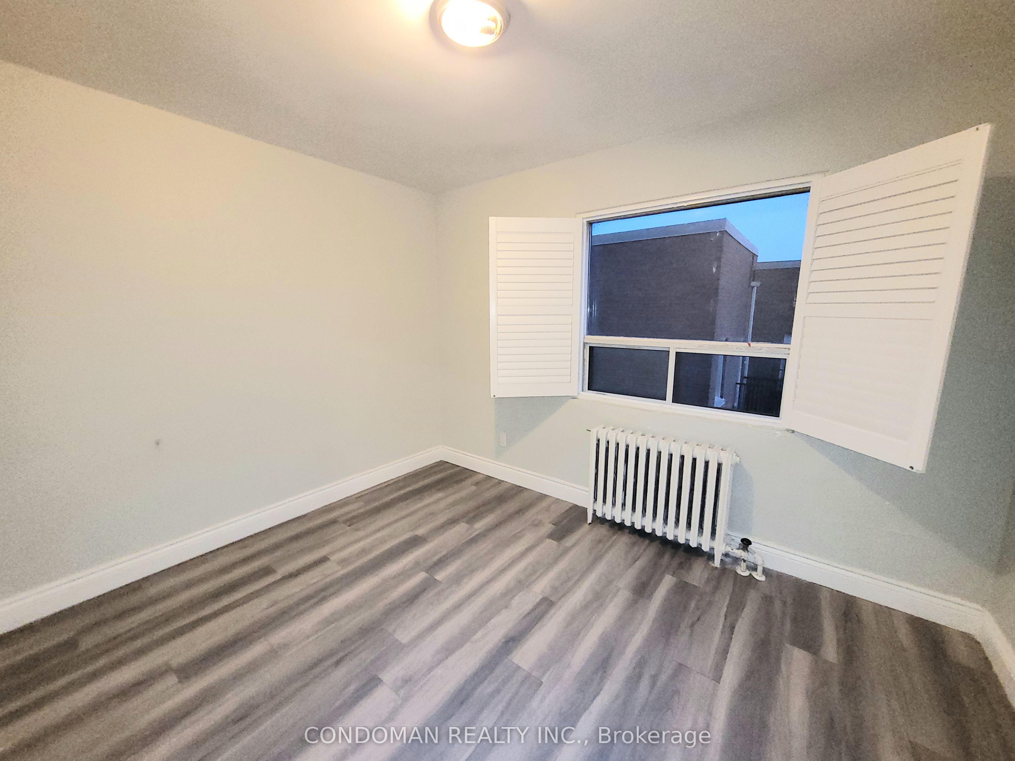 852 Broadview Avenue 305 Property Photo 6