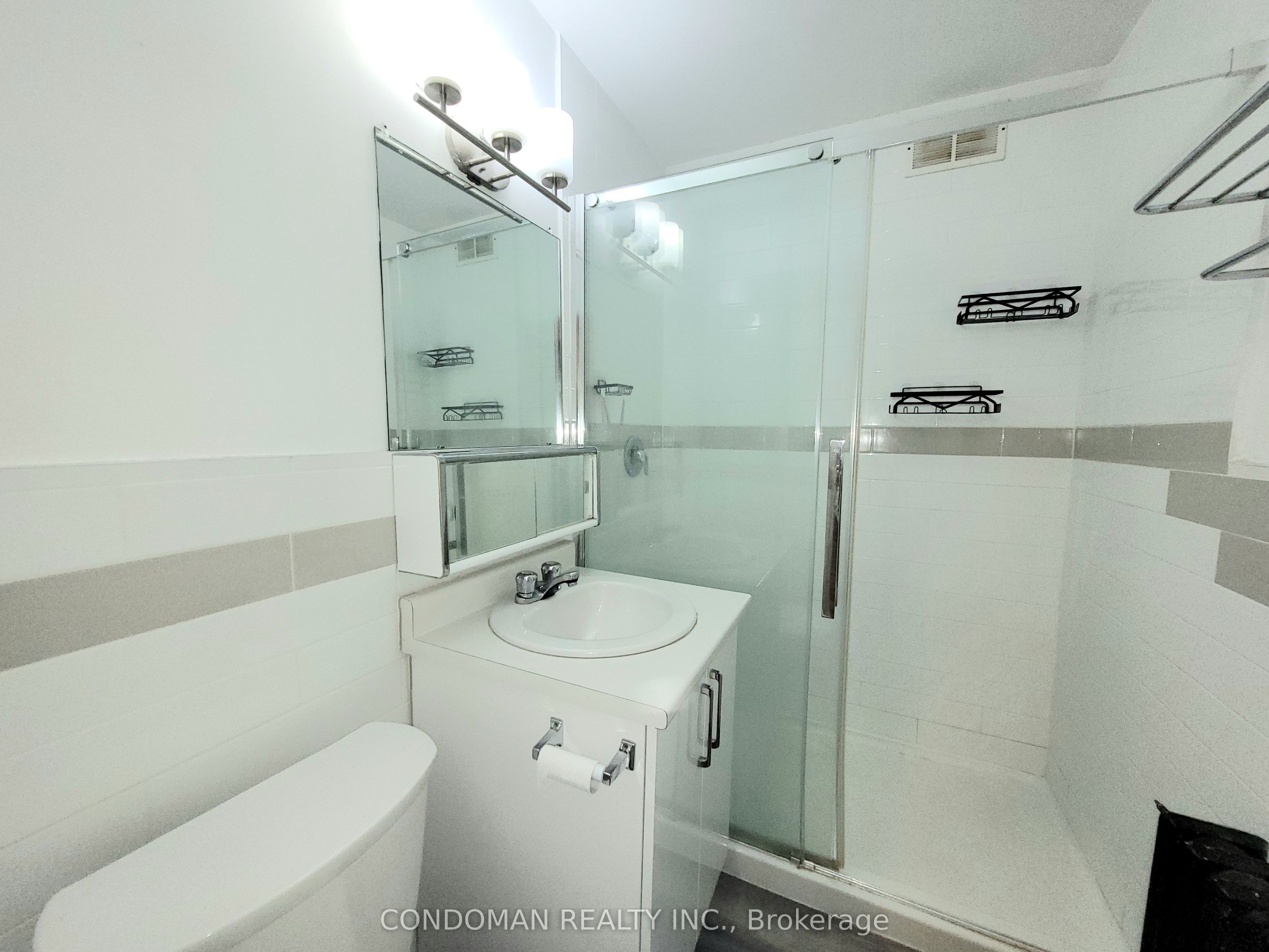 852 Broadview Avenue 305 Property Photo 8