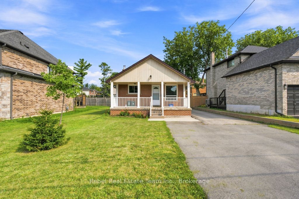 2960 Range Line Road Property Photo 1