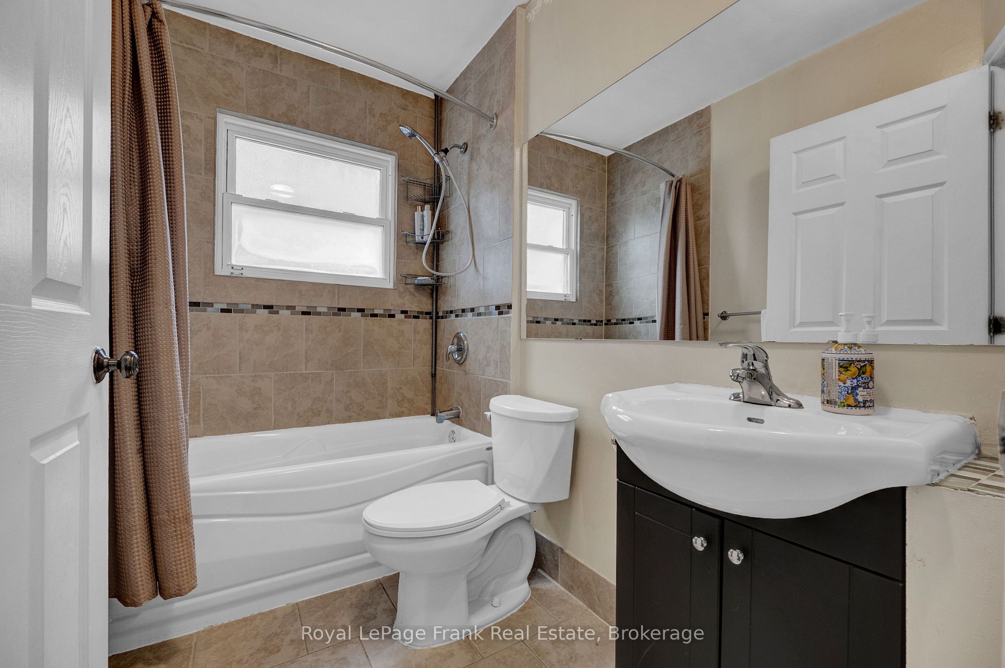 121 Cromwell Avenue Property Photo 14