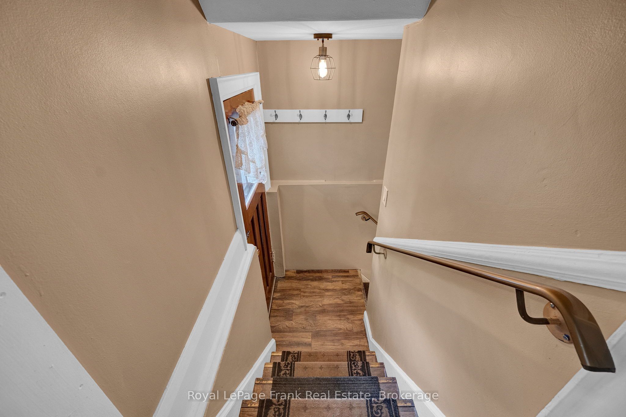 121 Cromwell Avenue Property Photo 15