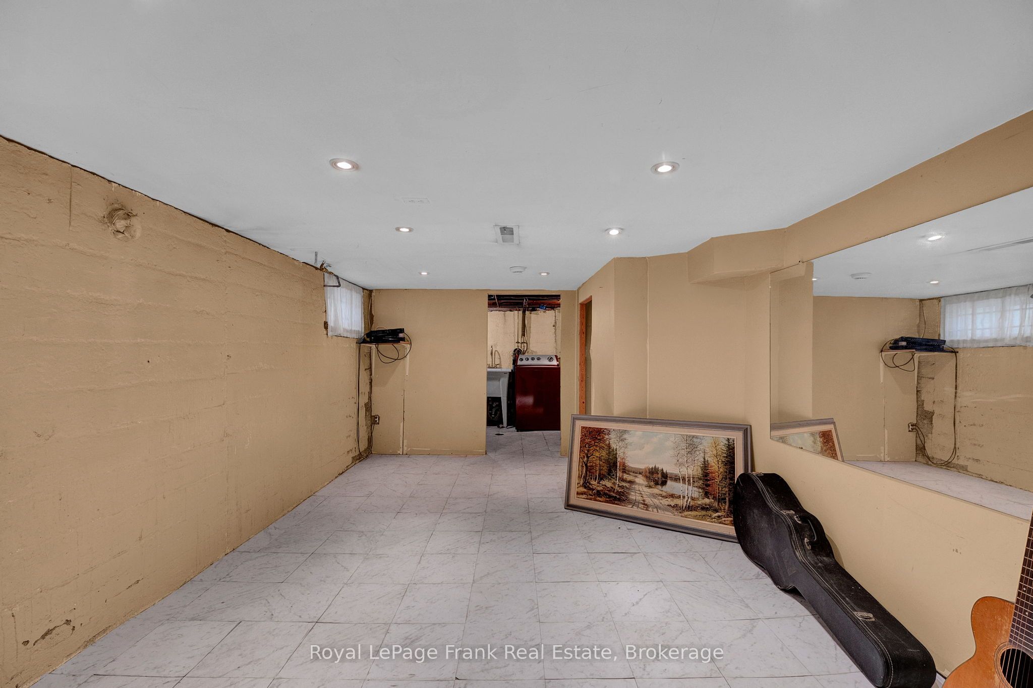 121 Cromwell Avenue Property Photo 17