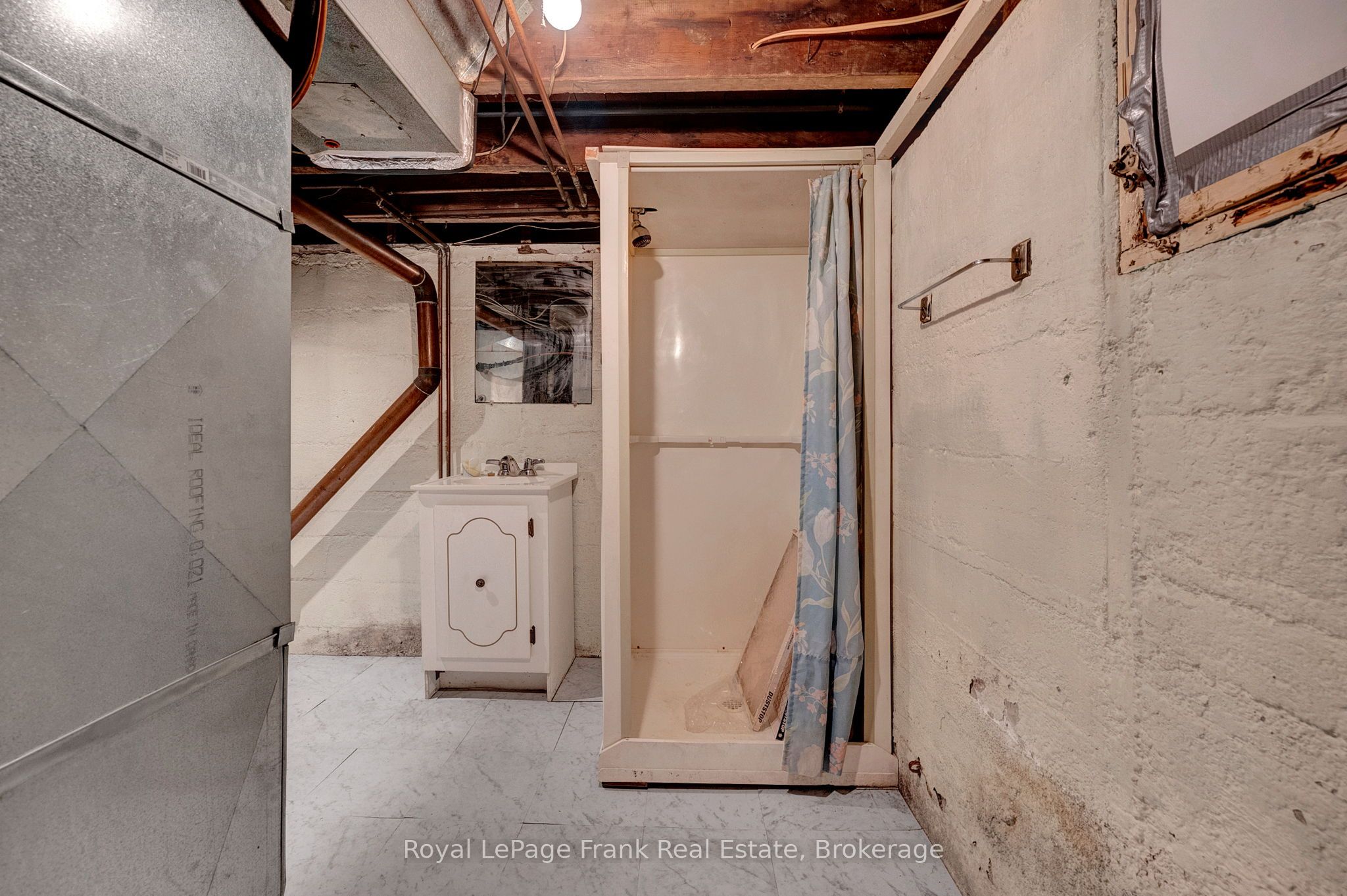 121 Cromwell Avenue Property Photo 19