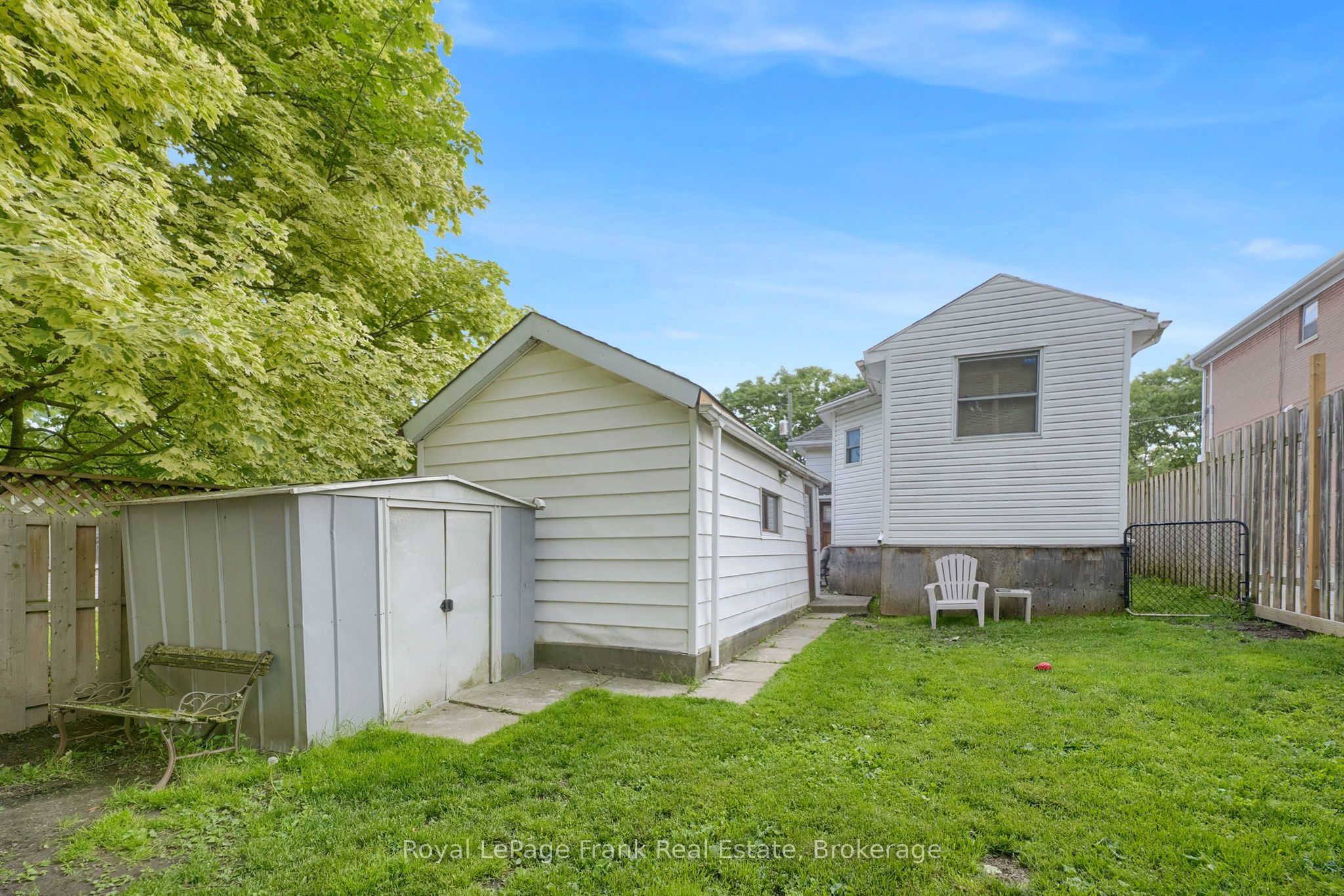 121 Cromwell Avenue Property Photo 23