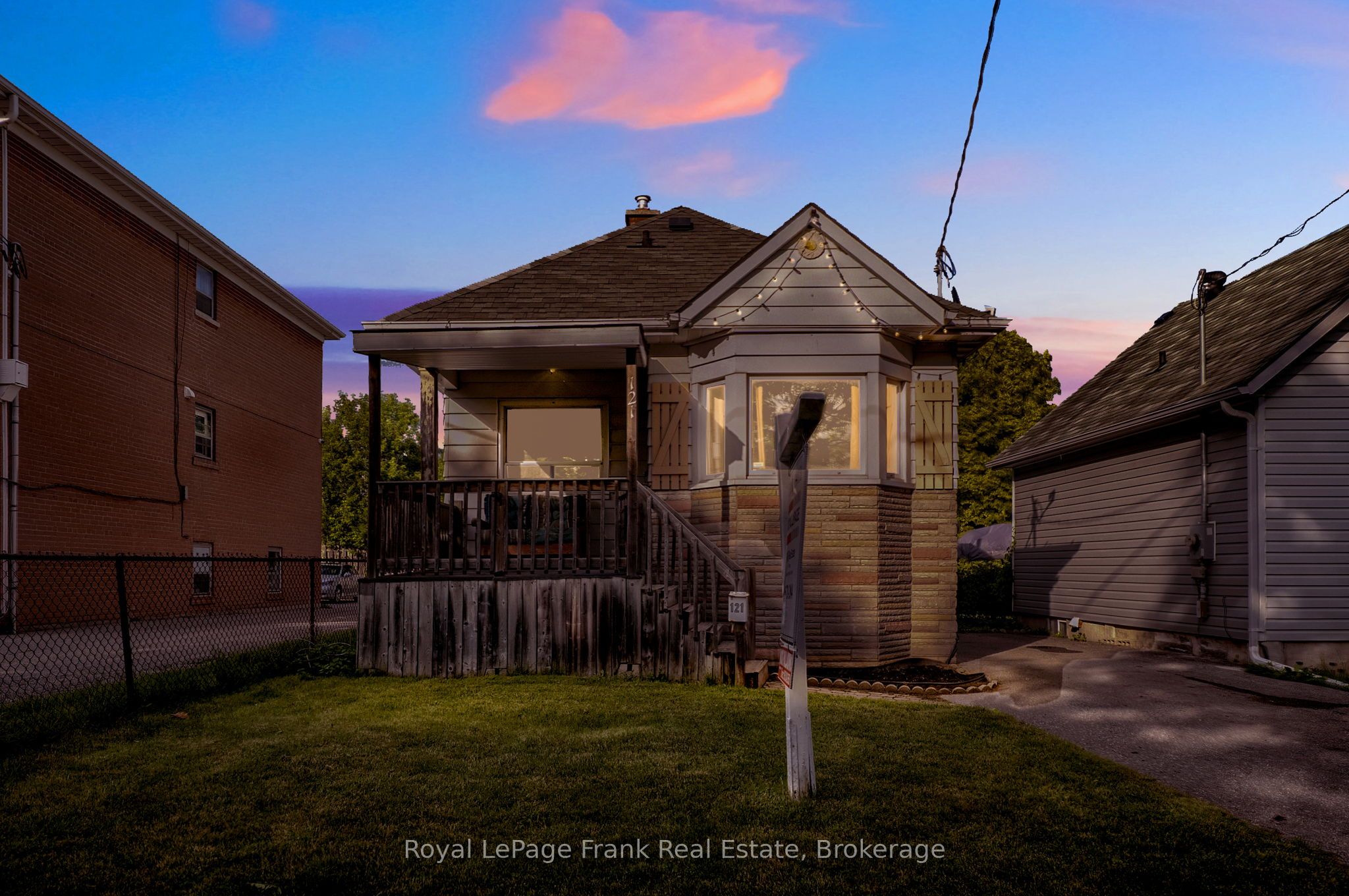 121 Cromwell Avenue Property Photo 25