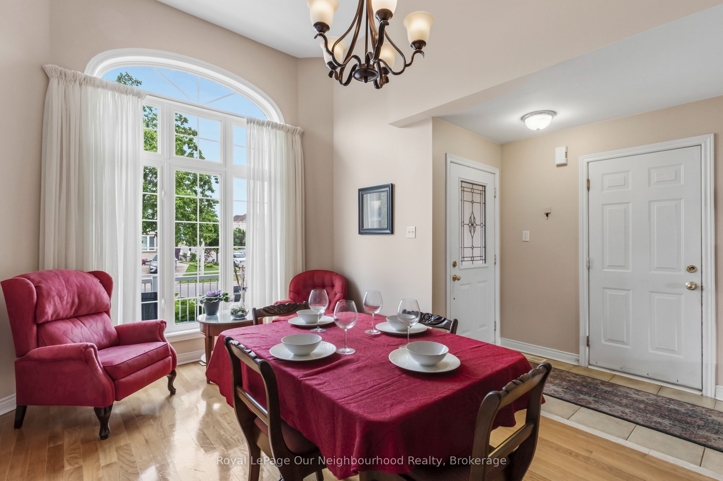 16 Nobbs Drive Property Photo 2