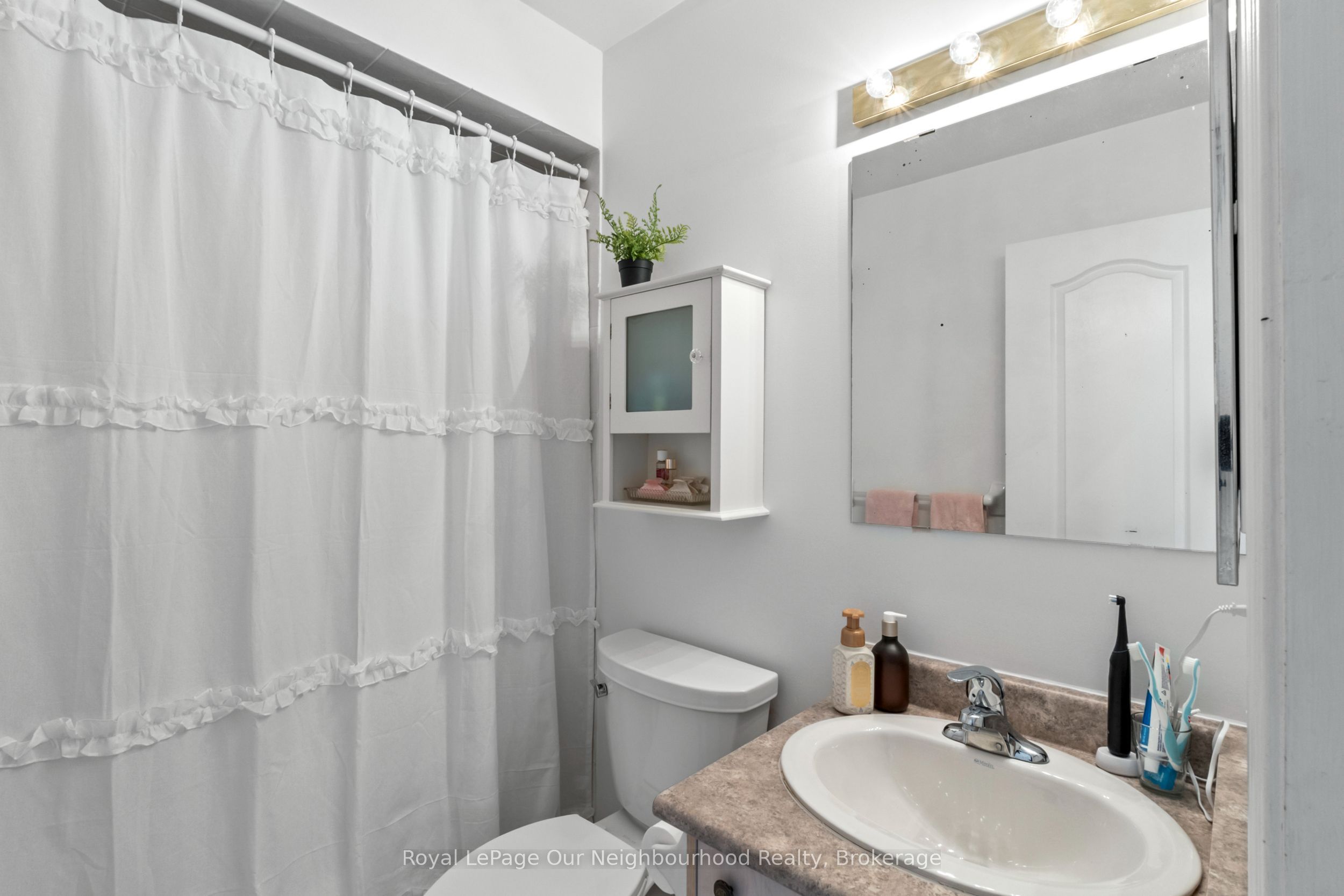 16 Nobbs Drive Property Photo 17