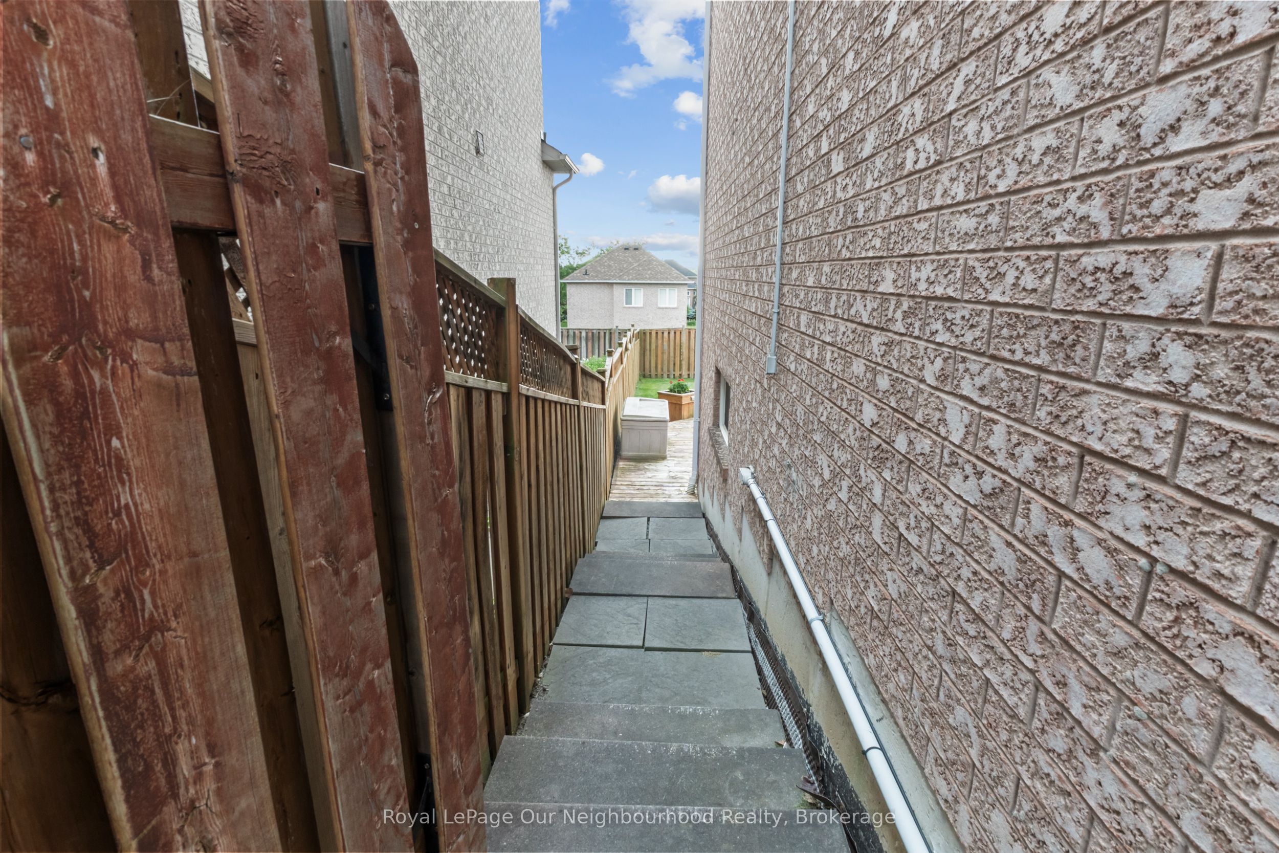 16 Nobbs Drive Property Photo 23
