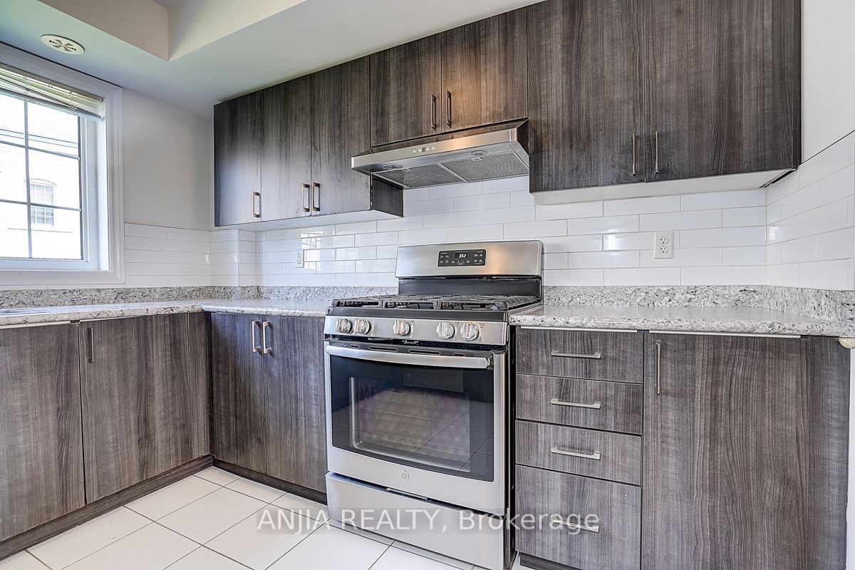 2641 Eaglesham Path Property Photo 12