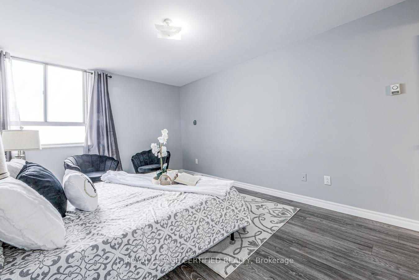 1 Massey Square 1208 Property Photo 16