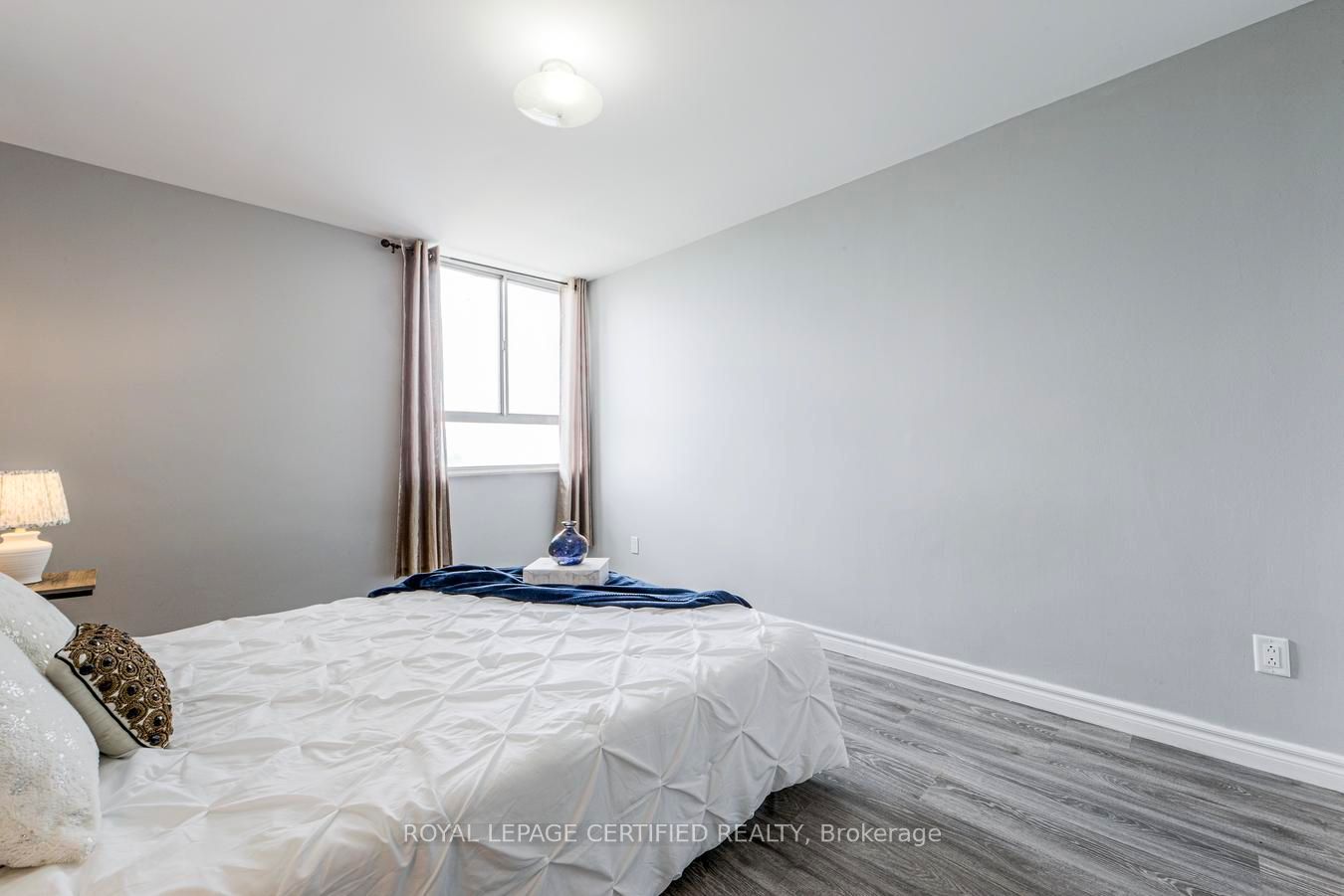 1 Massey Square 1208 Property Photo 19