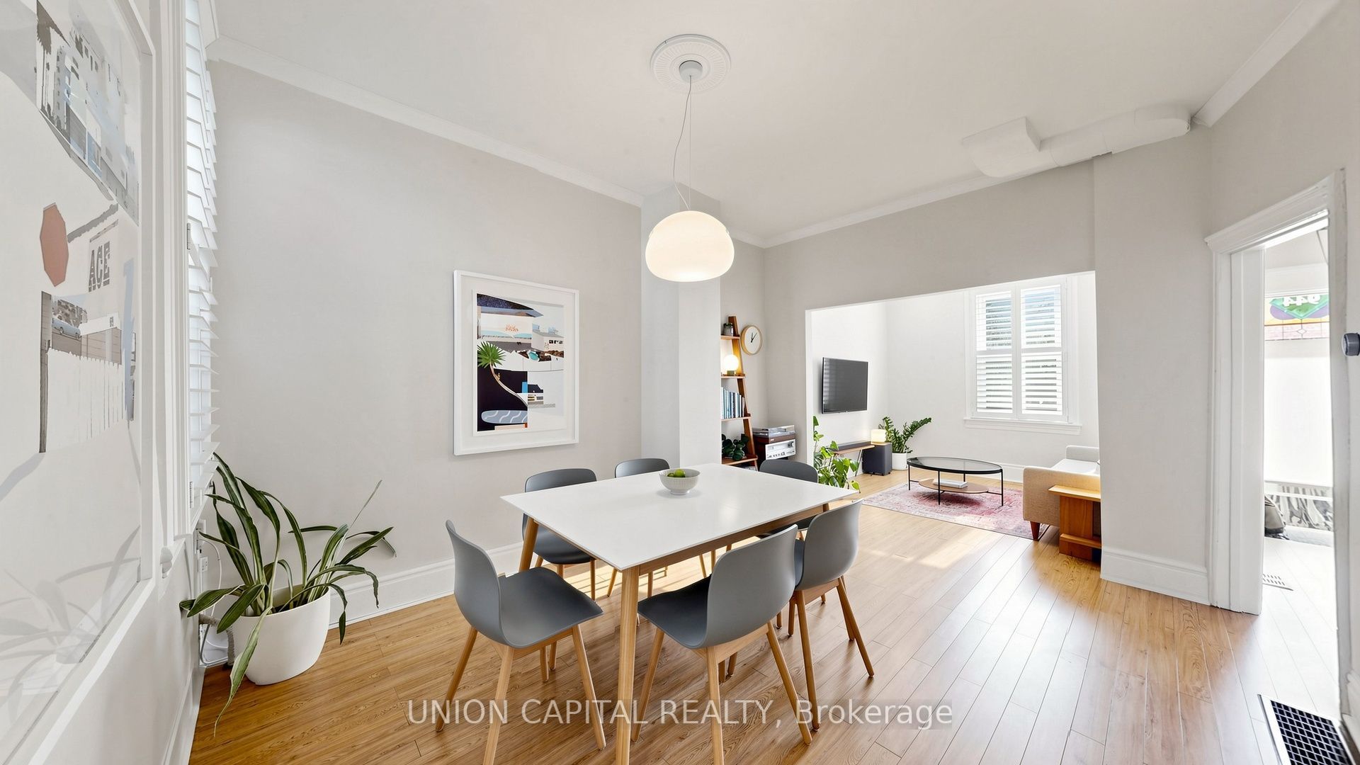 944 Dundas Street E Property Photo 7