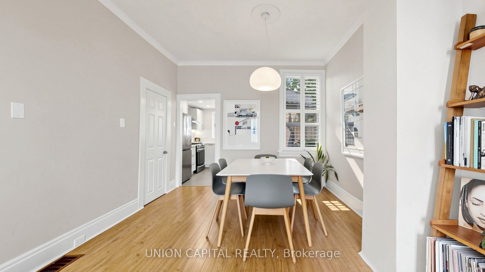 944 Dundas Street E Property Photo 9