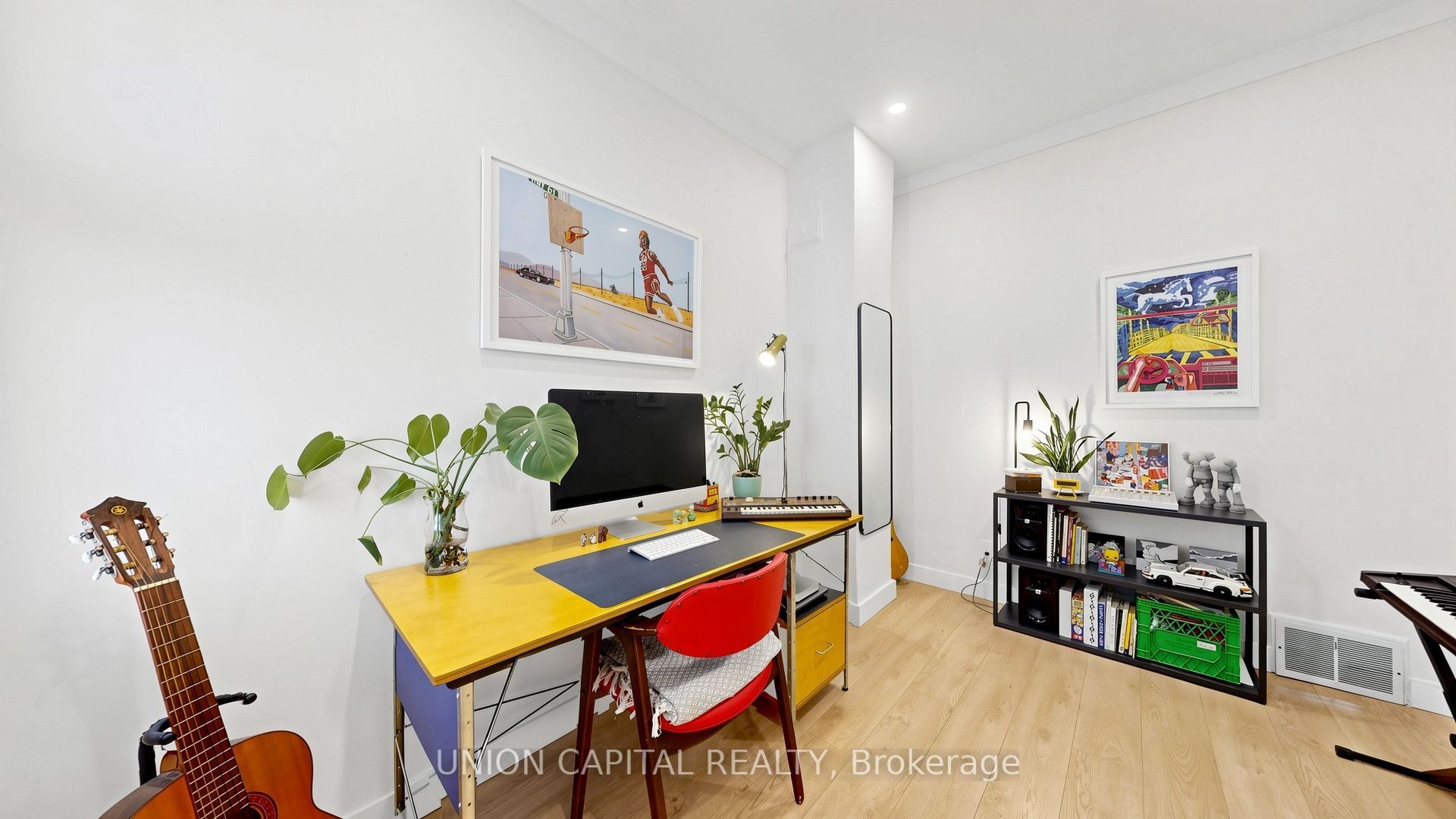 944 Dundas Street E Property Photo 31