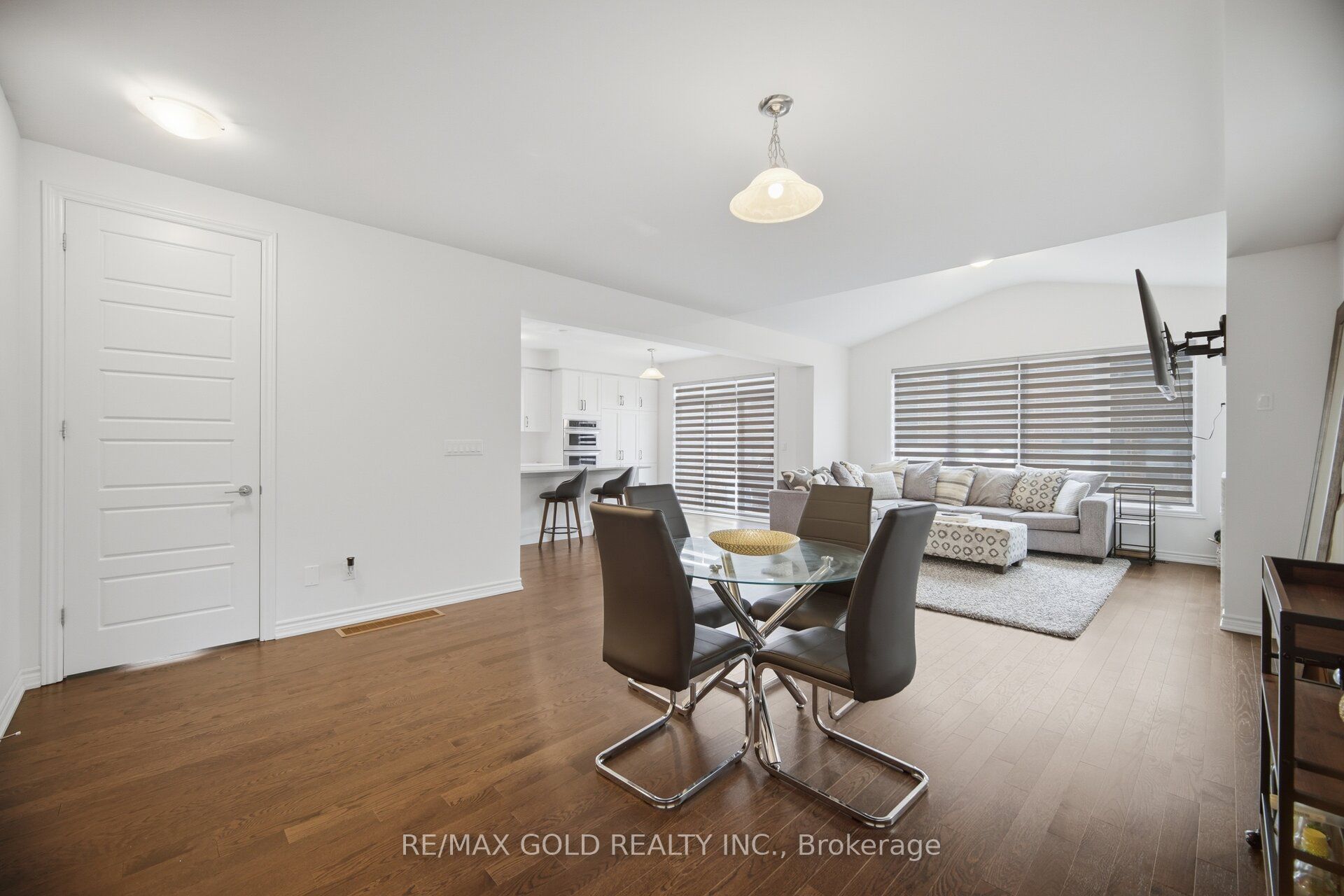 426 Coronation Road Property Photo 10