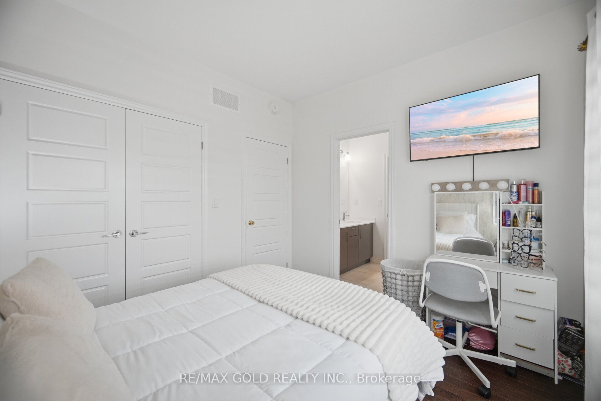 426 Coronation Road Property Photo 34