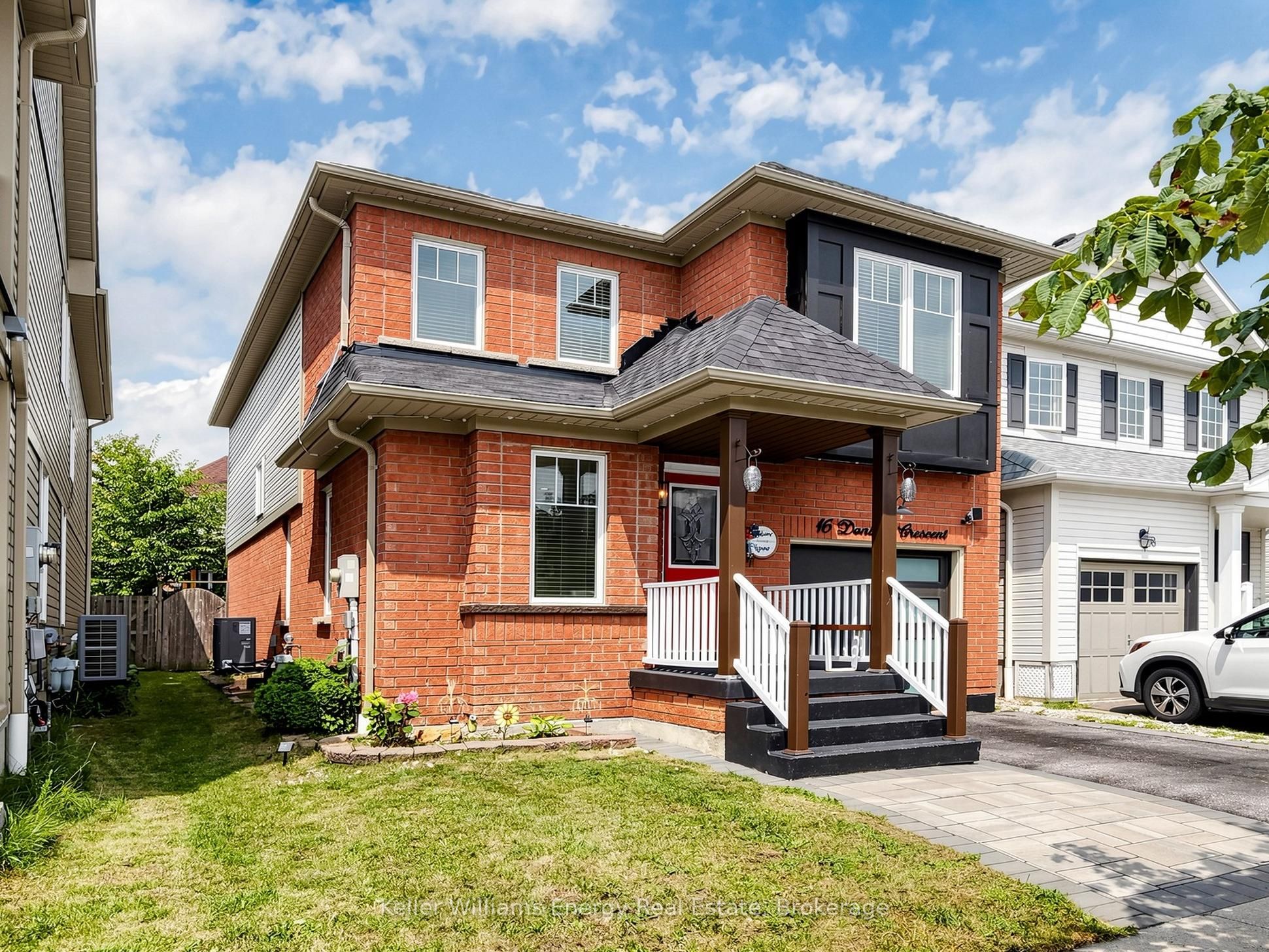 16 Donlevy Crescent Property Photo 3